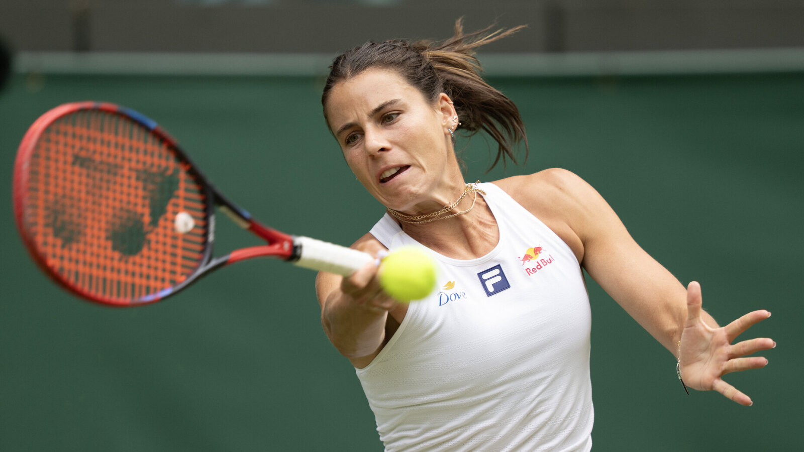 https://www.yardbarker.com/media/6/e/6ea11de62dec88918edbec47b85196a4673200fb/thumb_16x9/emma-navarro-win-continues-wimbledon-parity.jpg?v=1