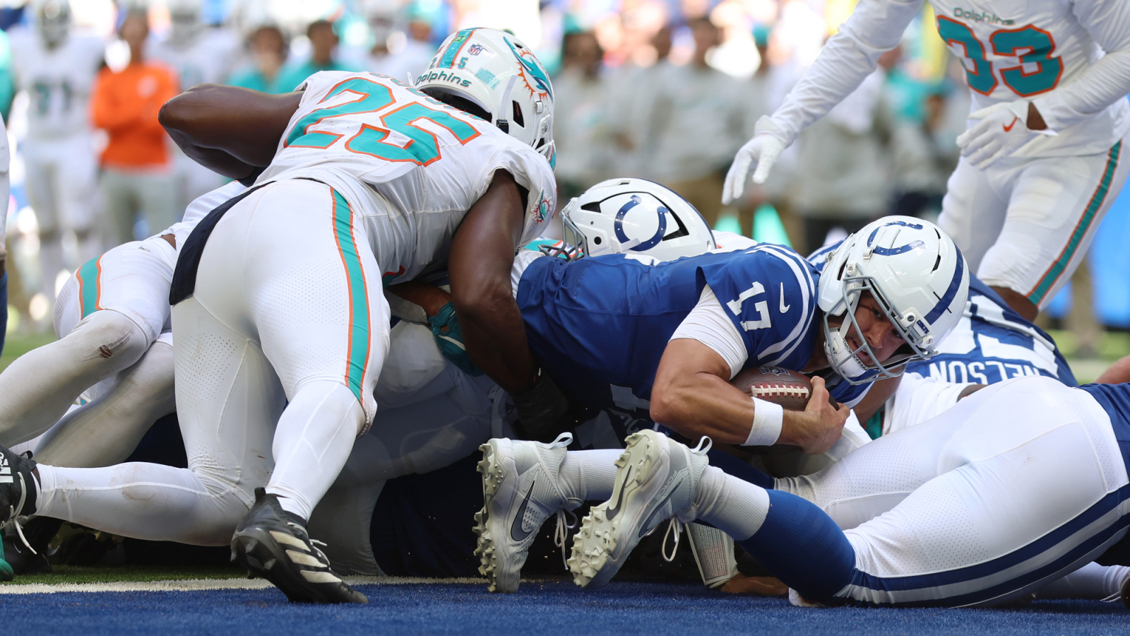 Quiz Lists NFL Quarterbacks With Most Career Rushing Yards