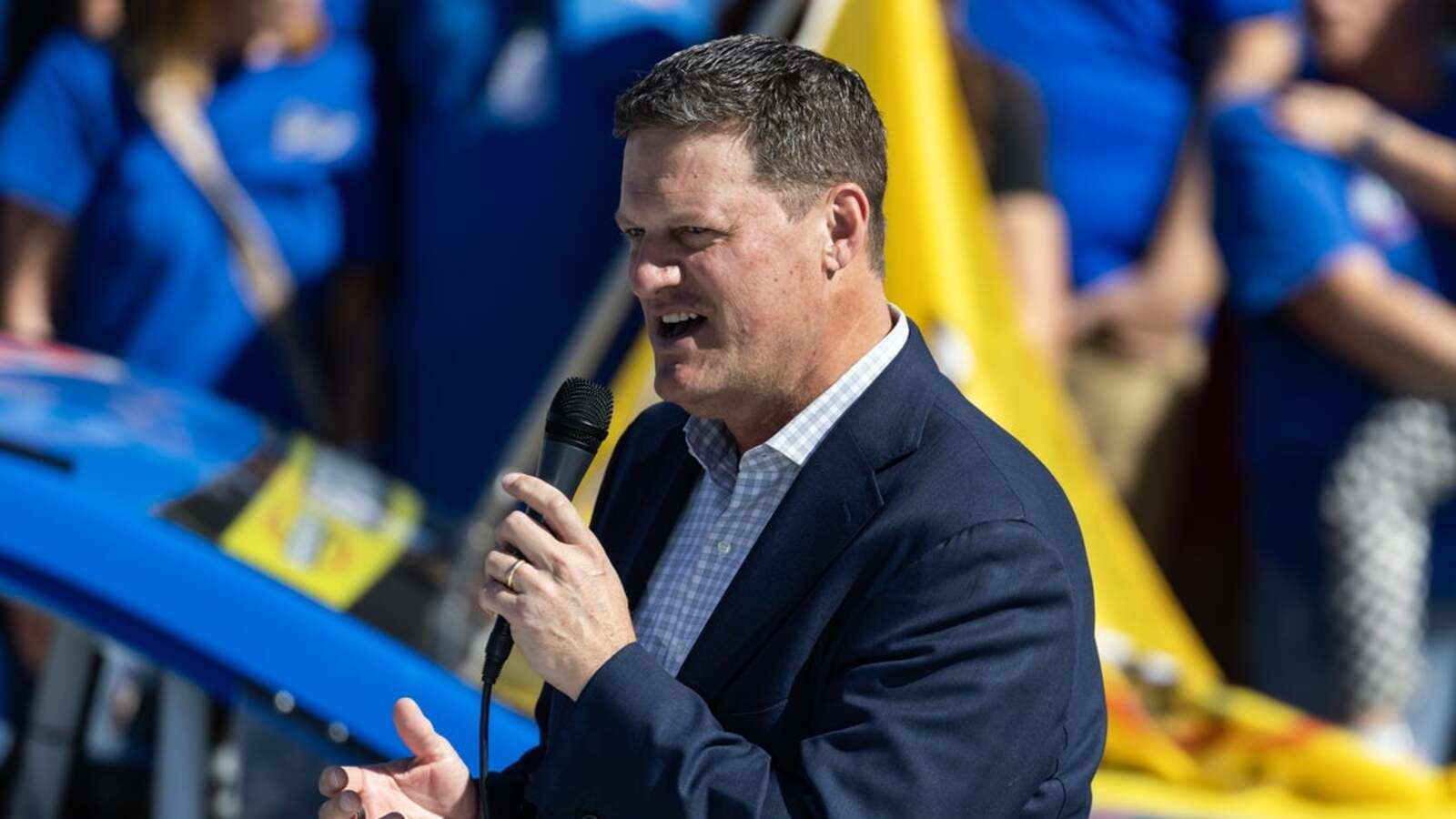 NASCAR names first CEO from outside founding family