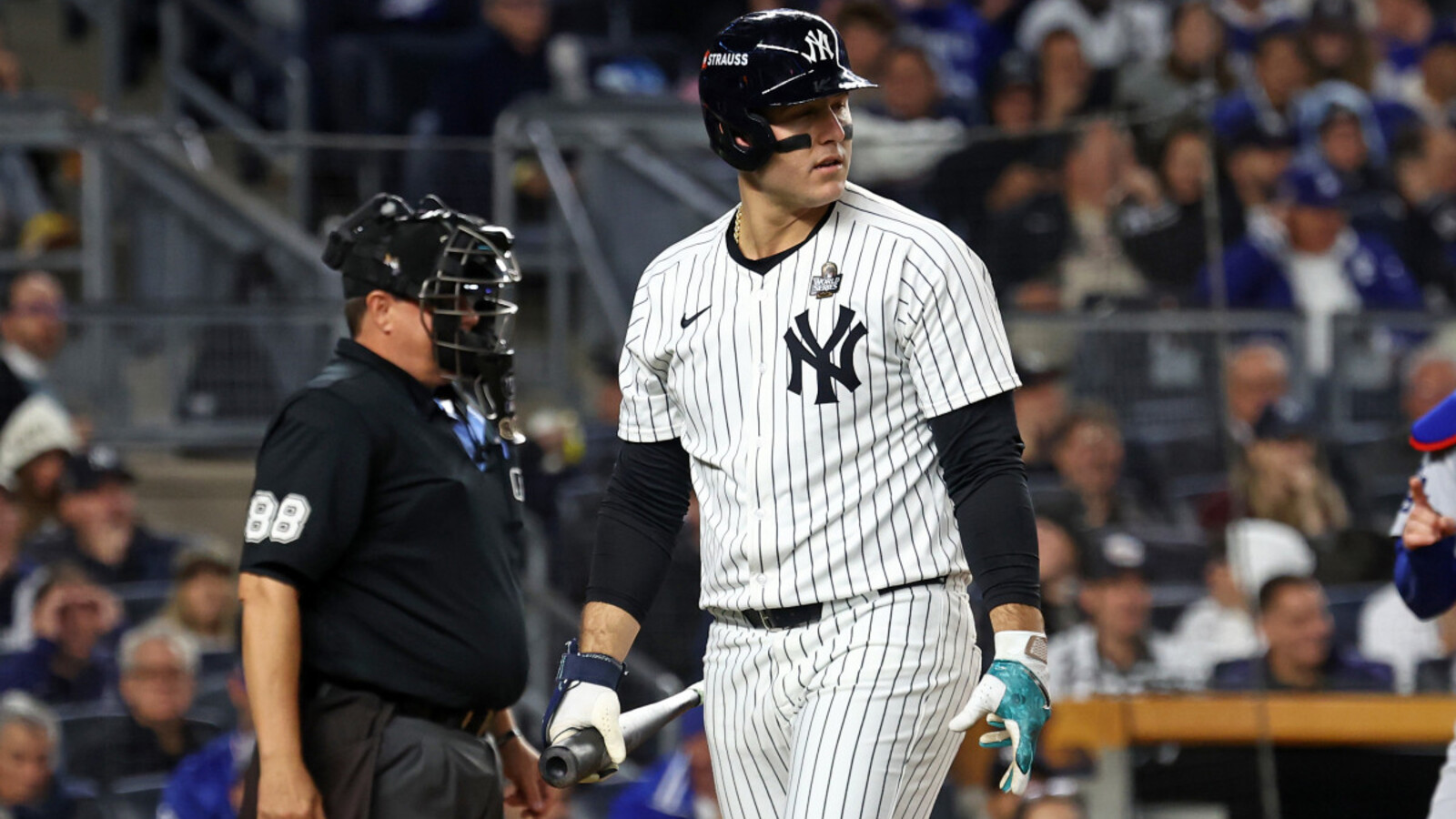 Insider Reveals Where Cubs Stand on Anthony Rizzo Reunion | Yardbarker