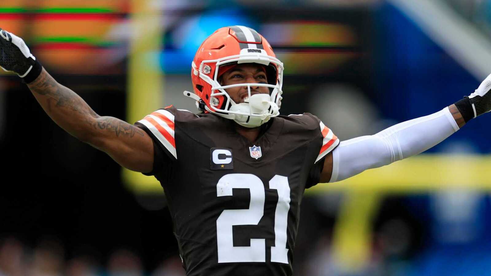 https://www.yardbarker.com/media/6/e/6ef5364be0c48445764ff1256bcecad4d788f998/thumb_16x9/nfl-insiders-think-browns-denzel-ward-move-myles.jpg?v=1
