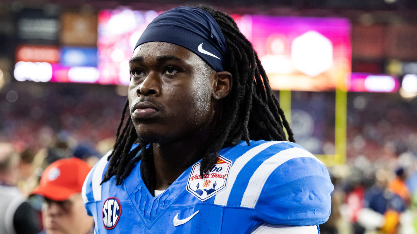 https://www.yardbarker.com/media/6/f/6f5aec87977bf6aabc8c595fcc997616340d9ffa/thumb_16x9/ole-miss-seeking-nearly-1-million-former-players.jpg?v=1