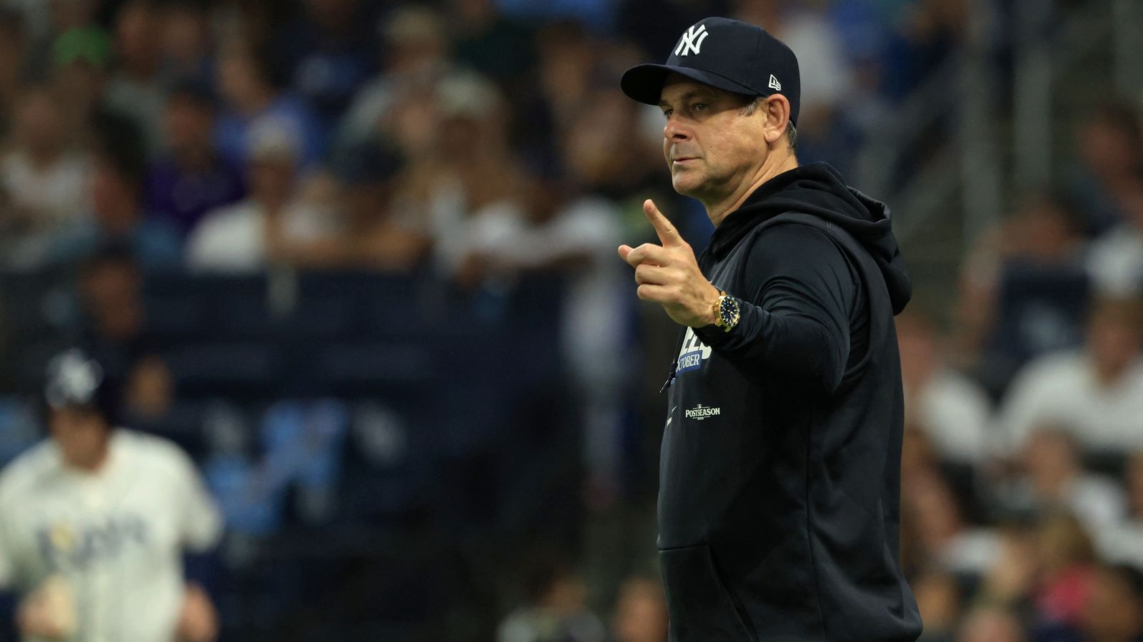 Aaron Boone to Return as Yankees Manager for 2024 Season