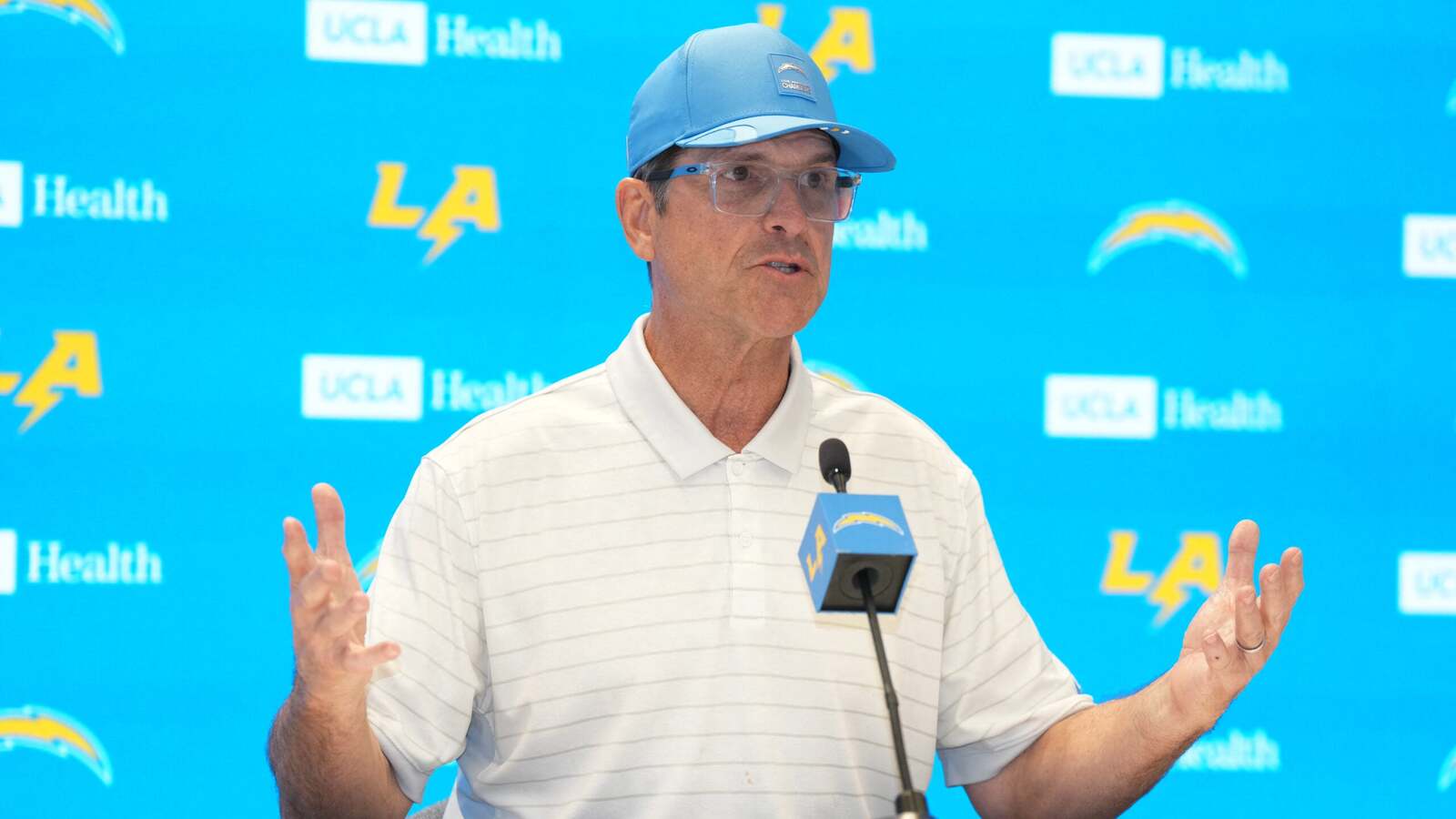 Jim Harbaugh reportedly had his eyes set on adding a different weapon for QB Justin Herbert in the 2025 NFL Draft