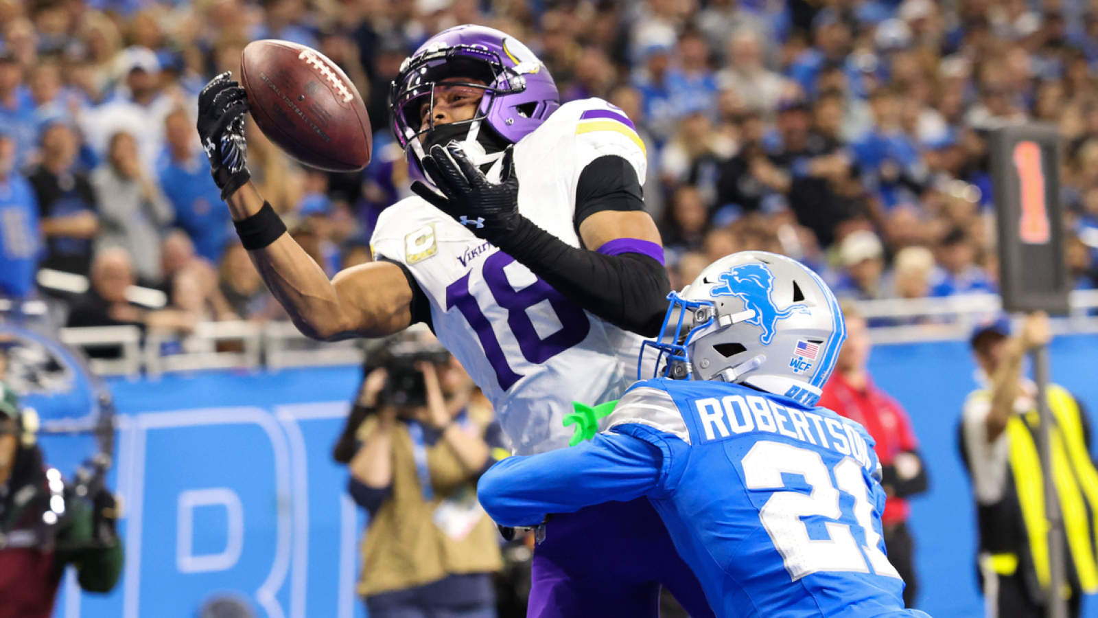 https://www.yardbarker.com/media/7/0/70131cd6619577b7d2c05e0940d71d757a12f776/thumb_16x9/catches-nfl-season-quiz.jpg?v=1