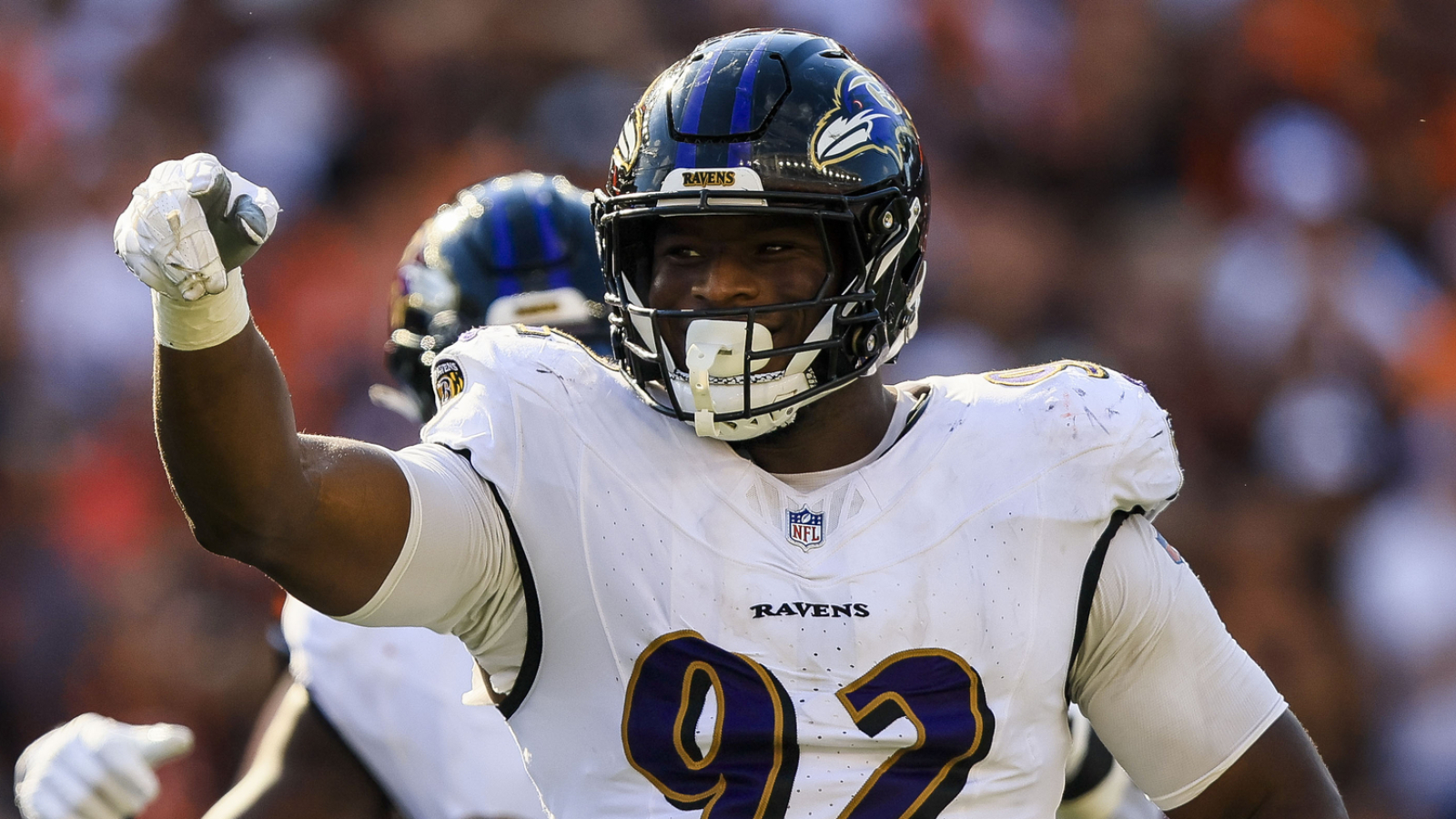 https://www.yardbarker.com/media/7/0/70565f68ebead45f511f3fce73575116dc3e94b0/thumb_16x9/ravens-defense-takes-major-hit-latest-injury-news.jpg?v=1