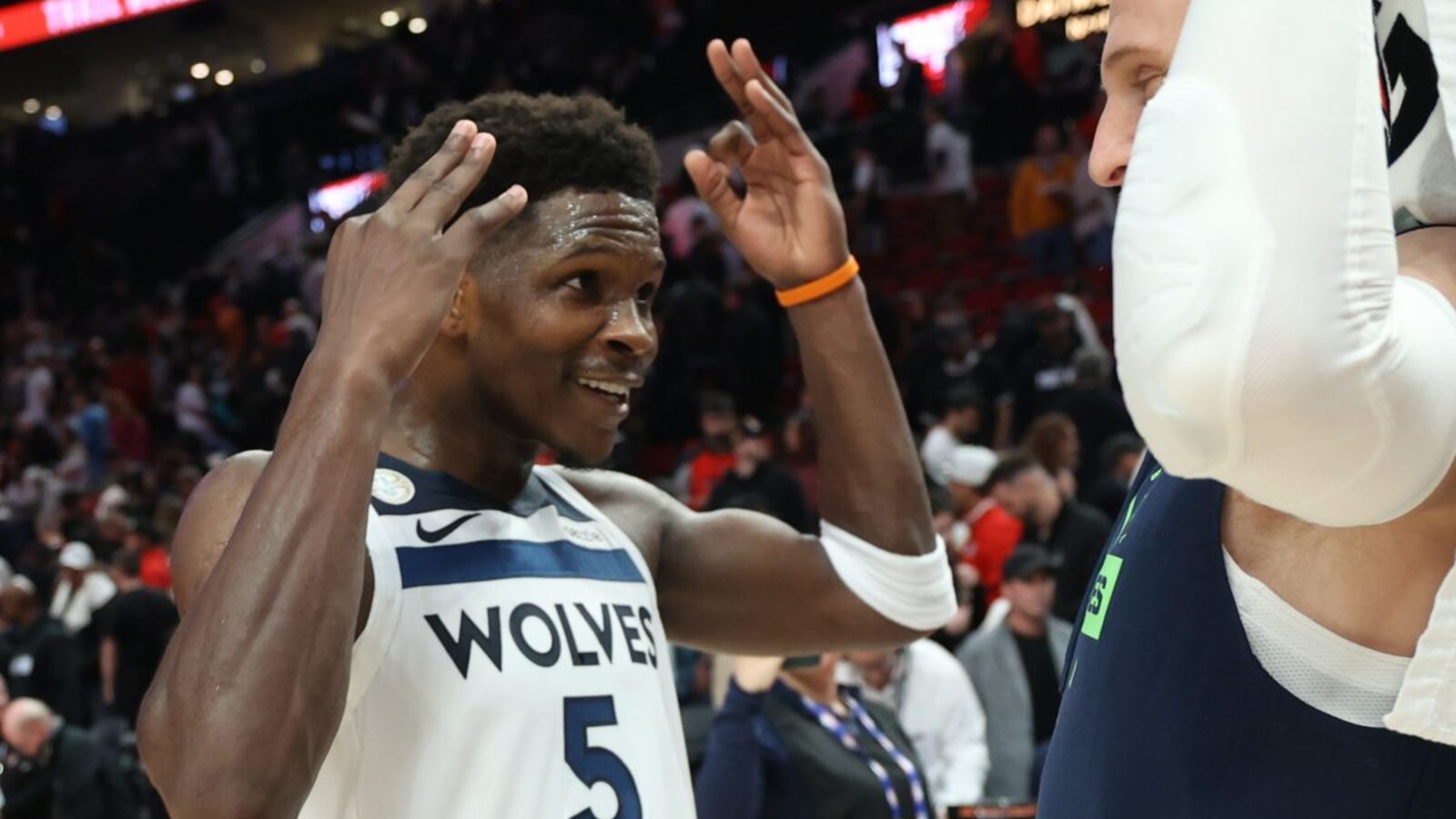 Minnesota Timberwolves Put on a Show in Sacramento, Dismantling Kings in a 144-117 Rout