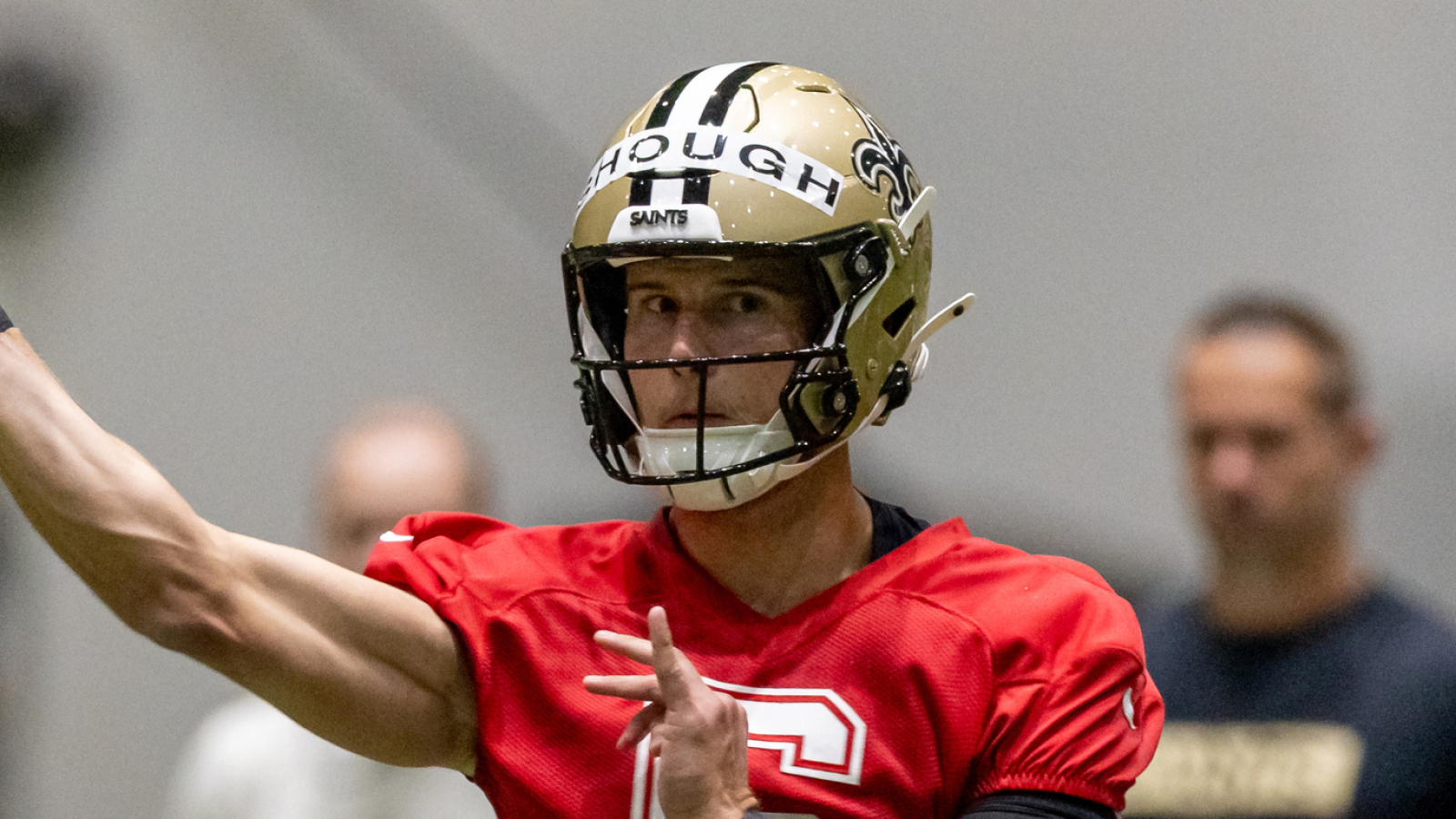 https://www.yardbarker.com/media/7/0/707744d507be70d836f1fe6517ebd4581093ab03/thumb_16x9/reporter-believes-saints-feel-qb-situation.jpg?v=1