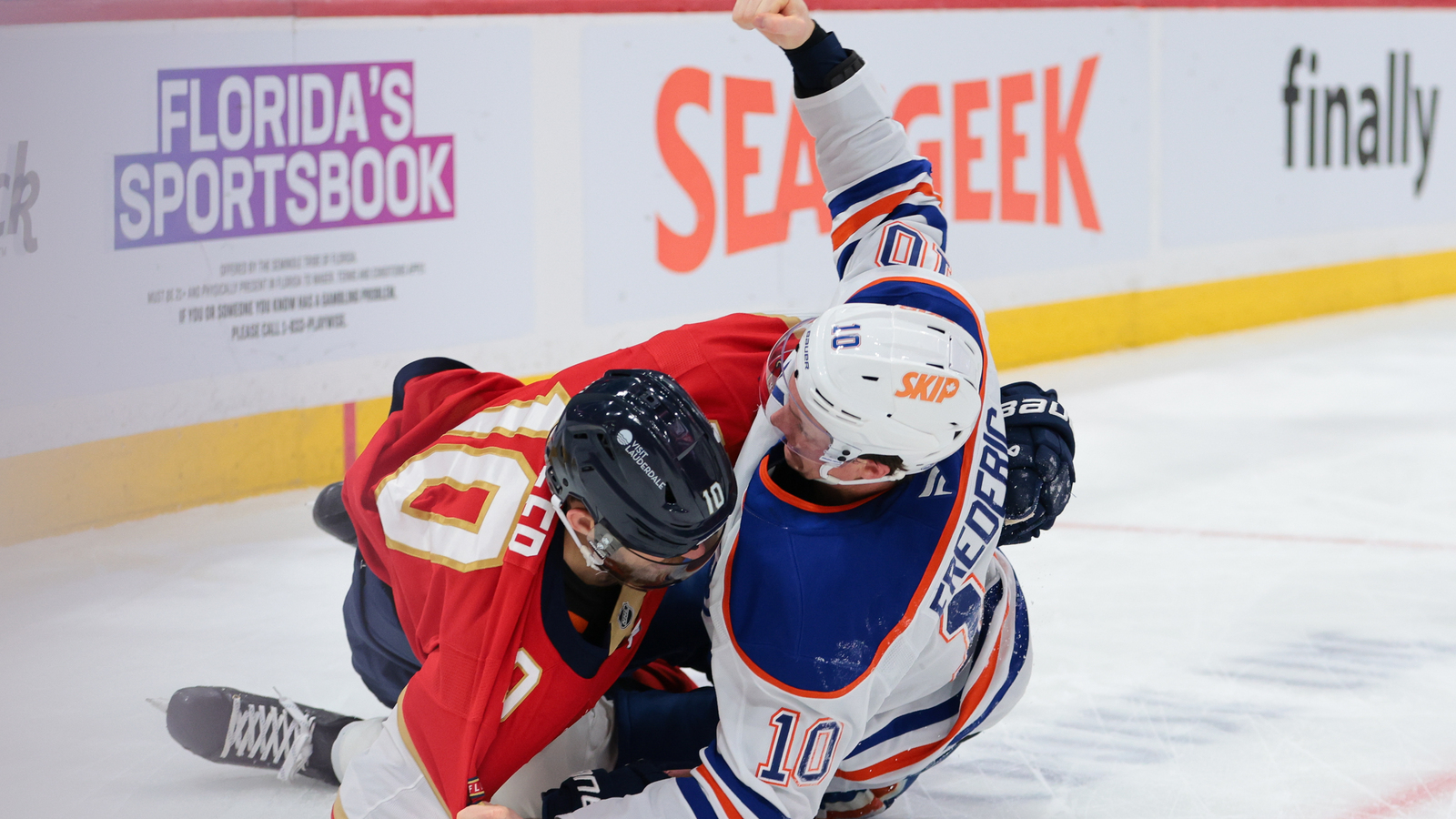 Oilers’ Trent Frederic Set to Play vs. Red Wings After Scary Practice ...