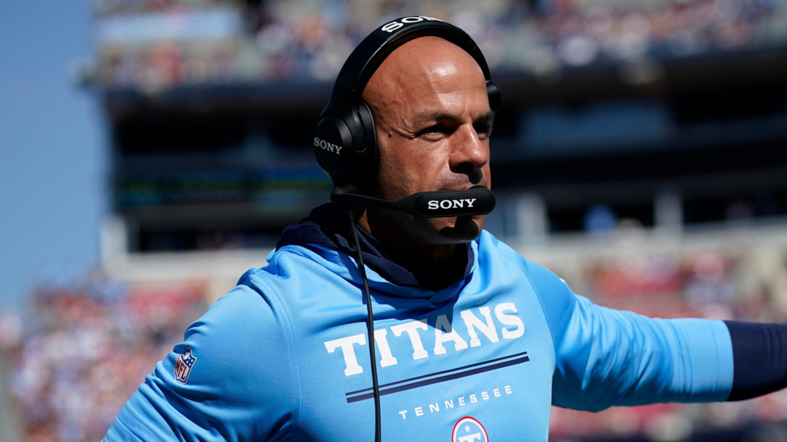 Titans Coach Robert Saleh Continues to Support QB Cam Ward Amid Struggles