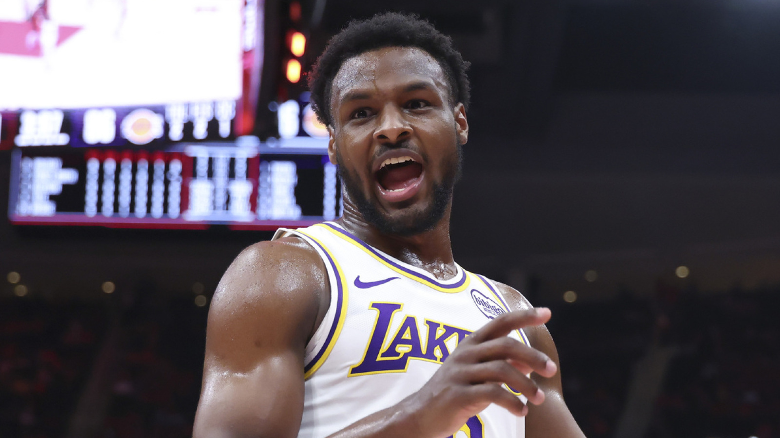https://www.yardbarker.com/media/7/1/7107736a204808e469ef815a409ad8d2b2bba98c/thumb_16x9/lakers-asking-price-bronny-james-trade.jpg?v=1
