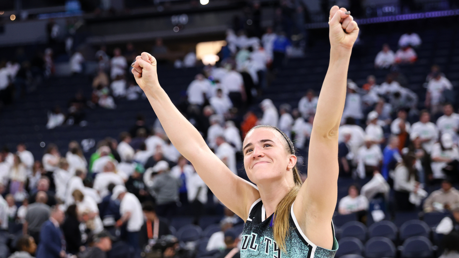 Watch Sabrina Ionescu's dagger helps Liberty take Game 3 Yardbarker