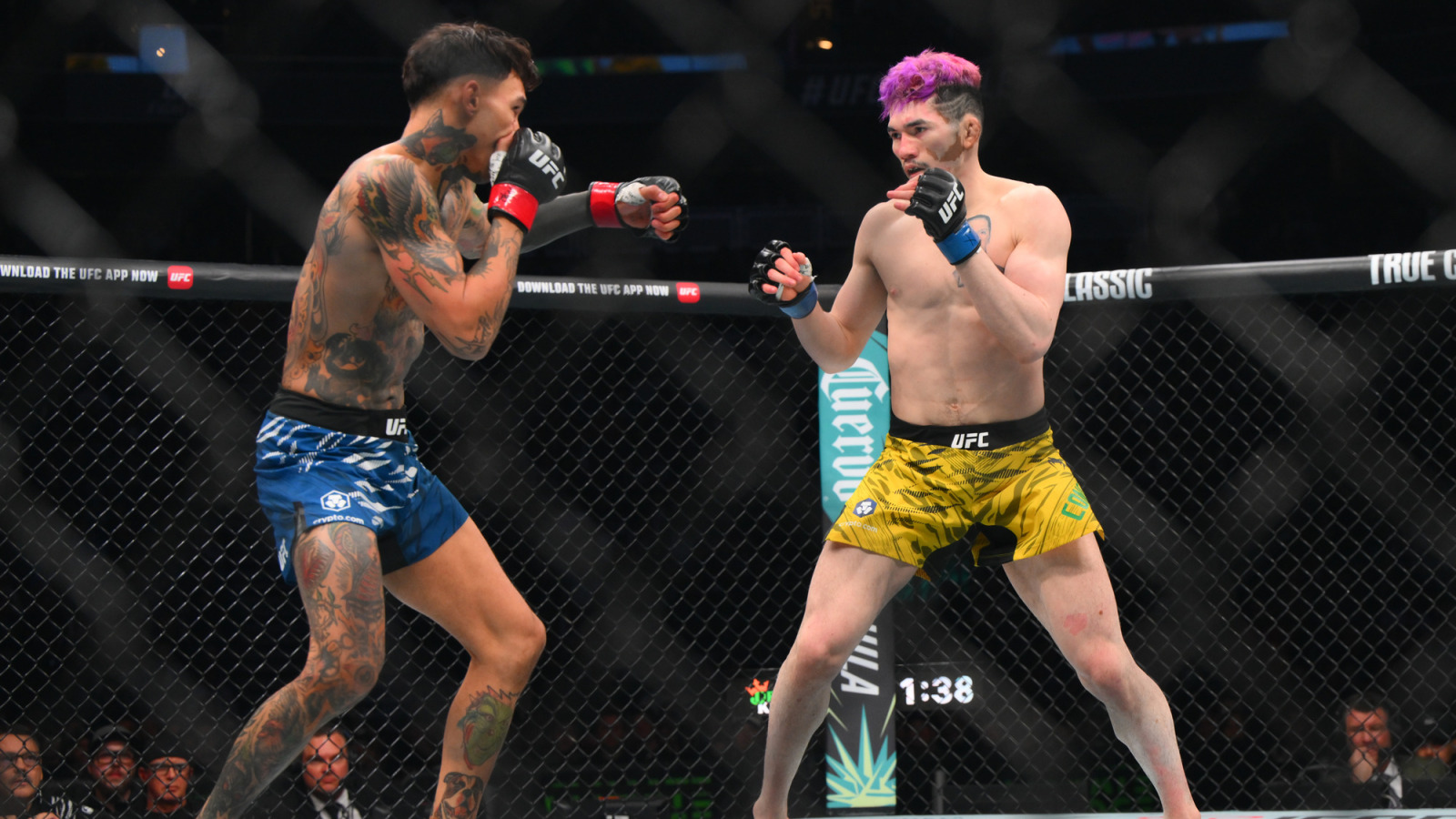Vinicius Oliveira stops Andre Fili in second round at UFC Fight Night 279