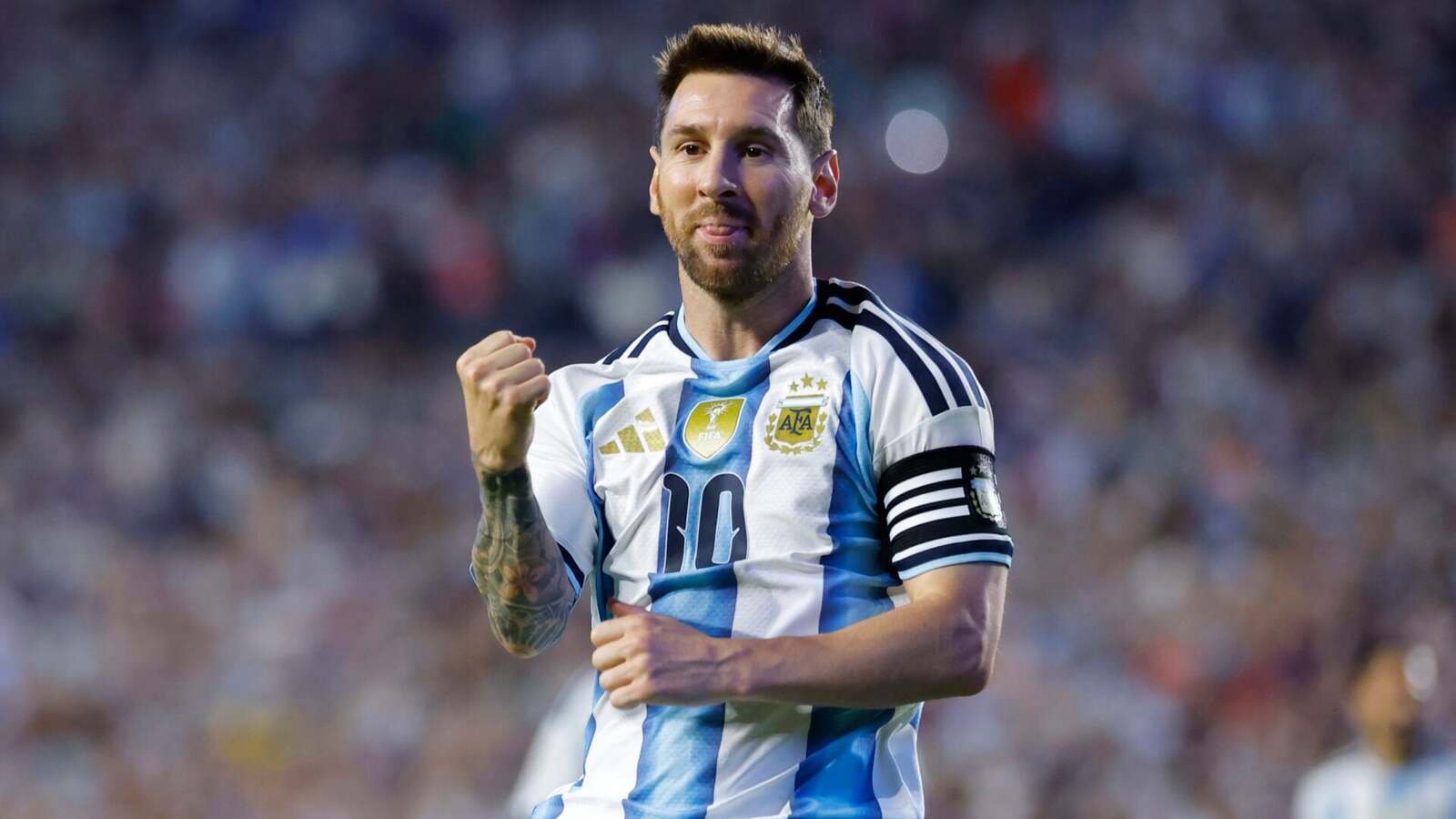 Lionel Messi’s touching gesture leaves journalist emotional after ...