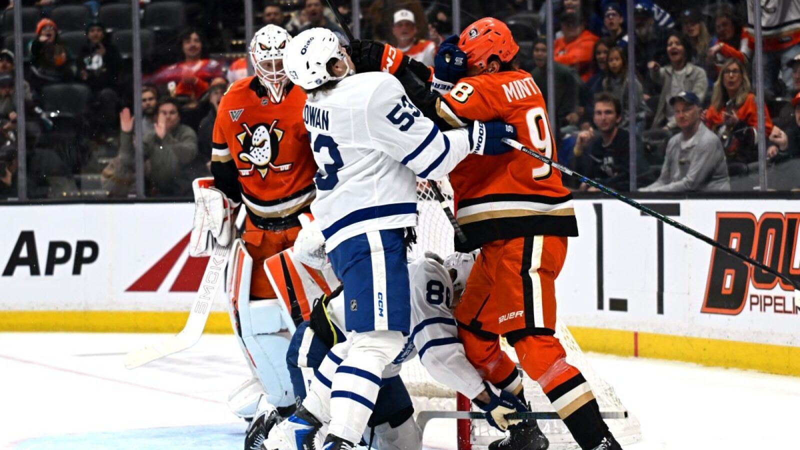 https://www.yardbarker.com/media/7/1/718bca93fc30849151b4c91cea4da2c536922fae/thumb_16x9/Easton-Cowan-Maple-Leafs-Pavel-Mintyukov-Ducks-1200x800.jpg?v=1