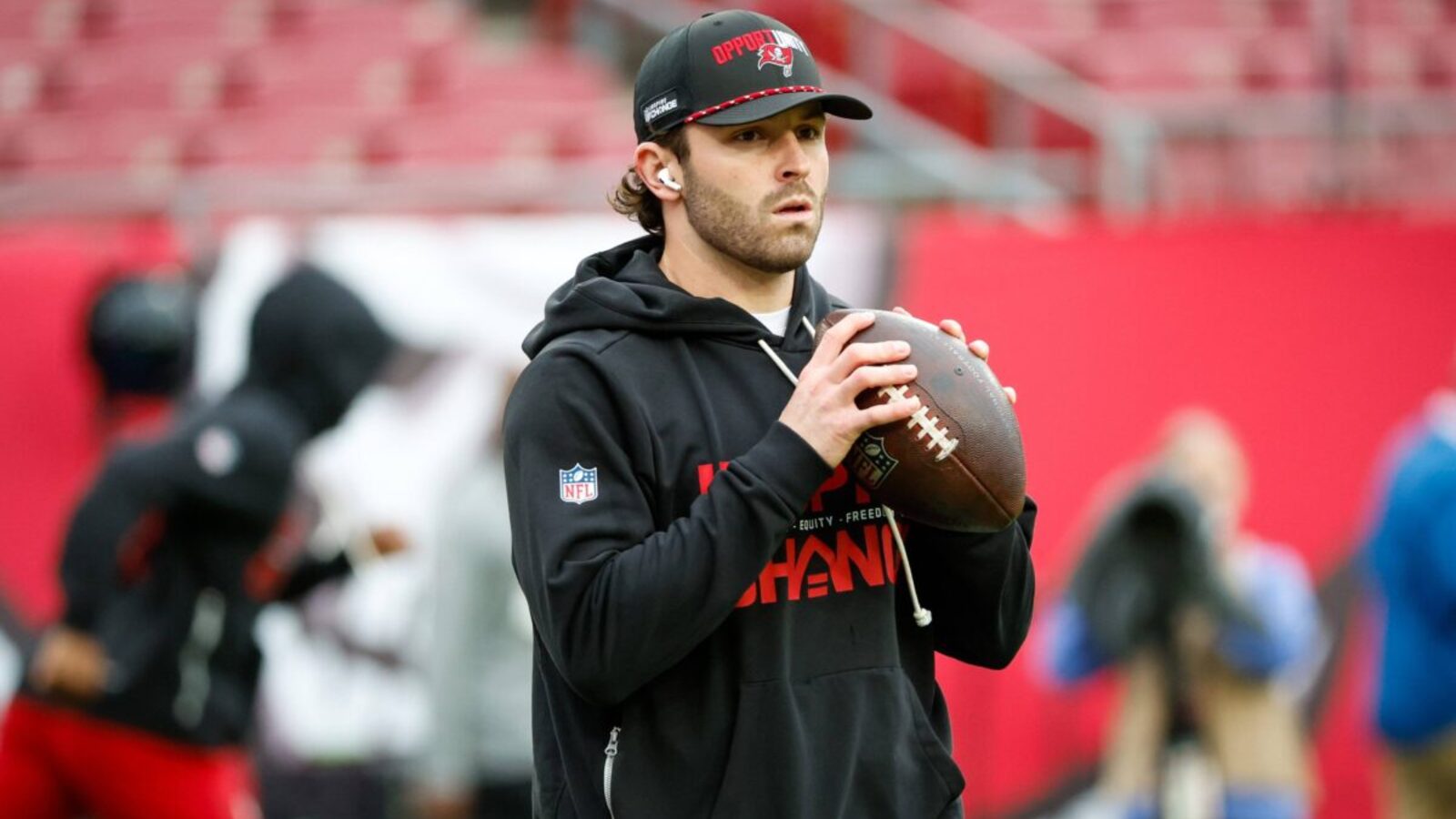 Photo: yardbarker.com Baker Mayfield Faces 2026 Contract Year After Reconciling With Family