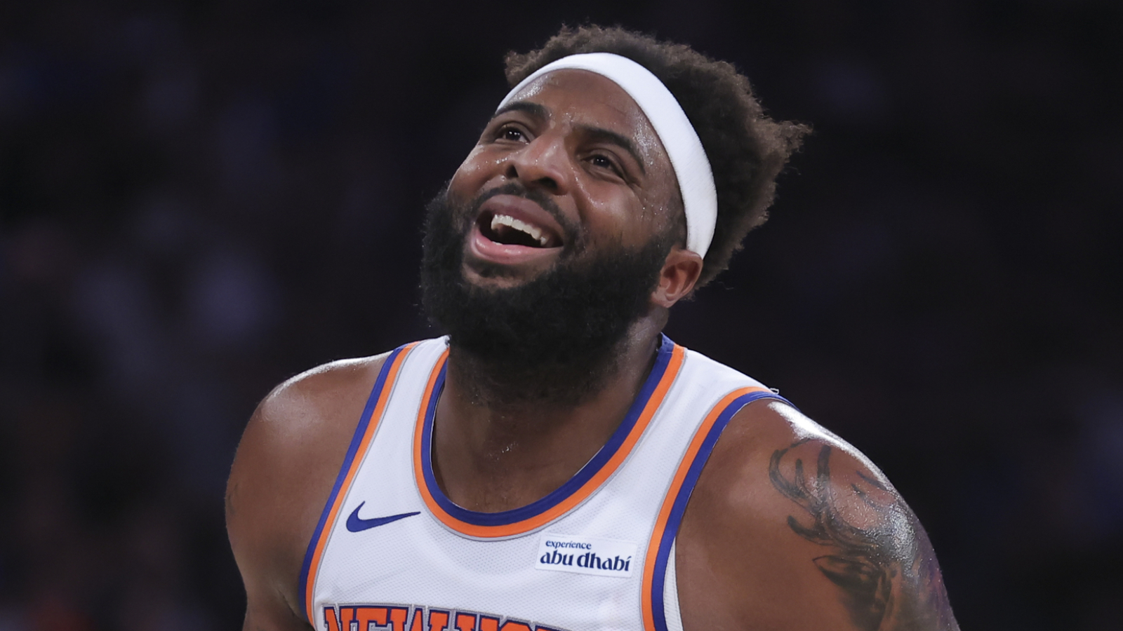 https://www.yardbarker.com/media/7/2/7209fe41aecf4c7f4ed4d13305afc30002ffb292/thumb_16x9/mitchell-robinson-cashes-playoff-success.jpg?v=1