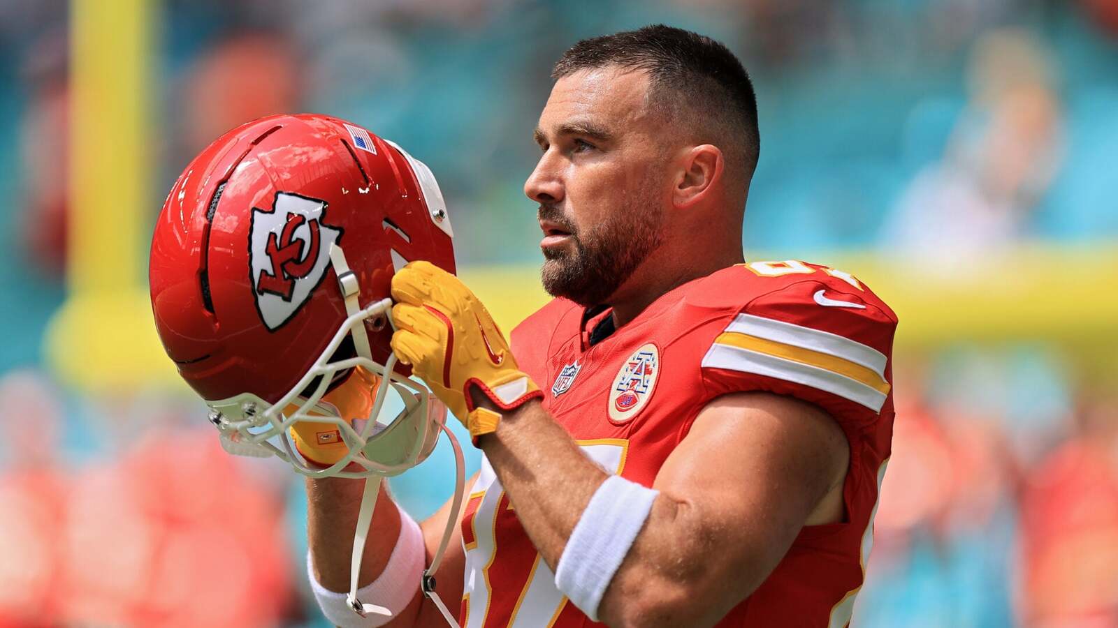 Travis Kelce gets major injury update as NFL makes controversial Daiyan Henley decision
