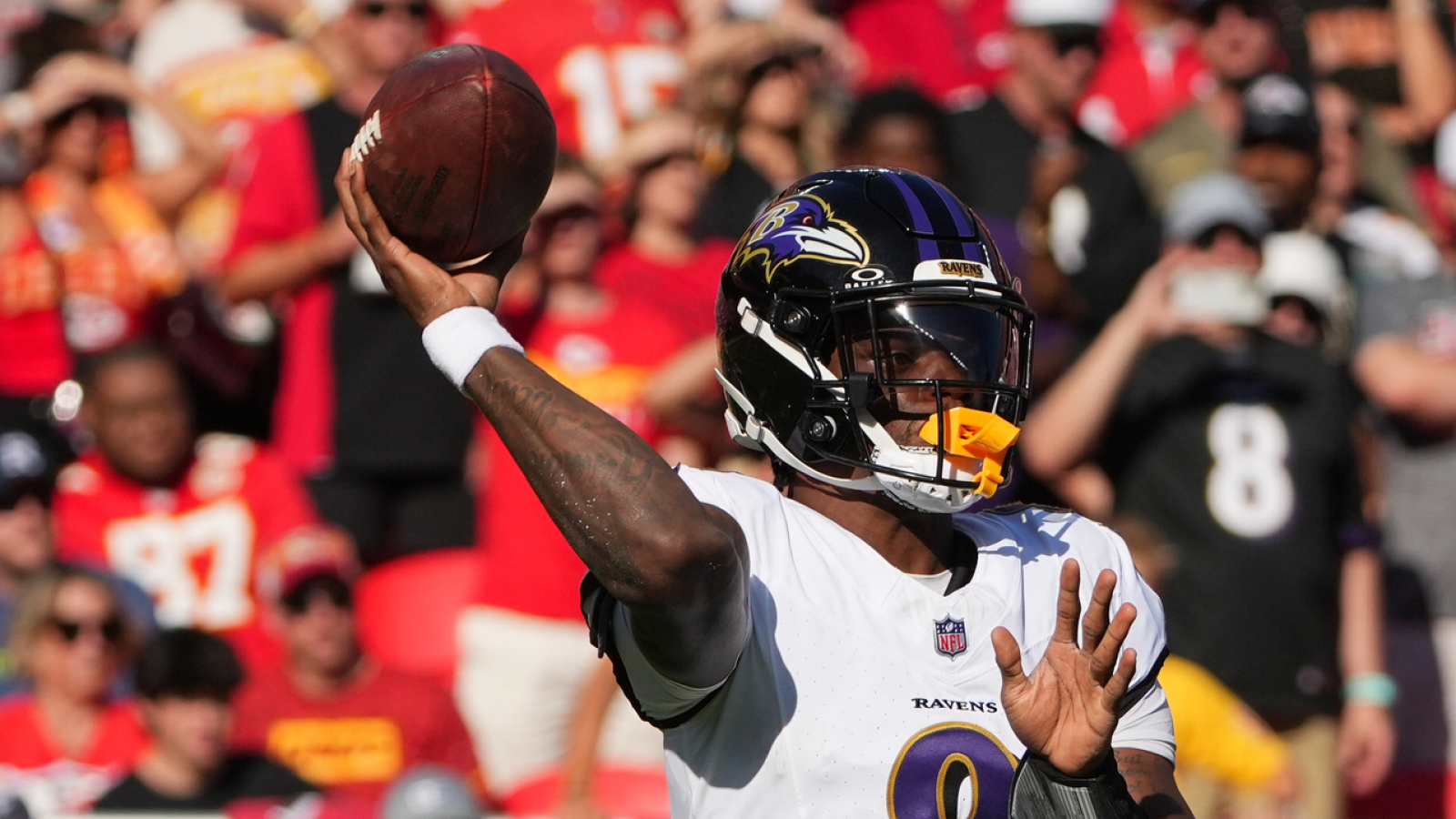 https://www.yardbarker.com/media/7/2/725d64fe8116de7dd4a4b019a2d5f6ea0d20dc06/thumb_16x9/ravens-injury-concerns-worse-as-jackson-leaves.jpg?v=1