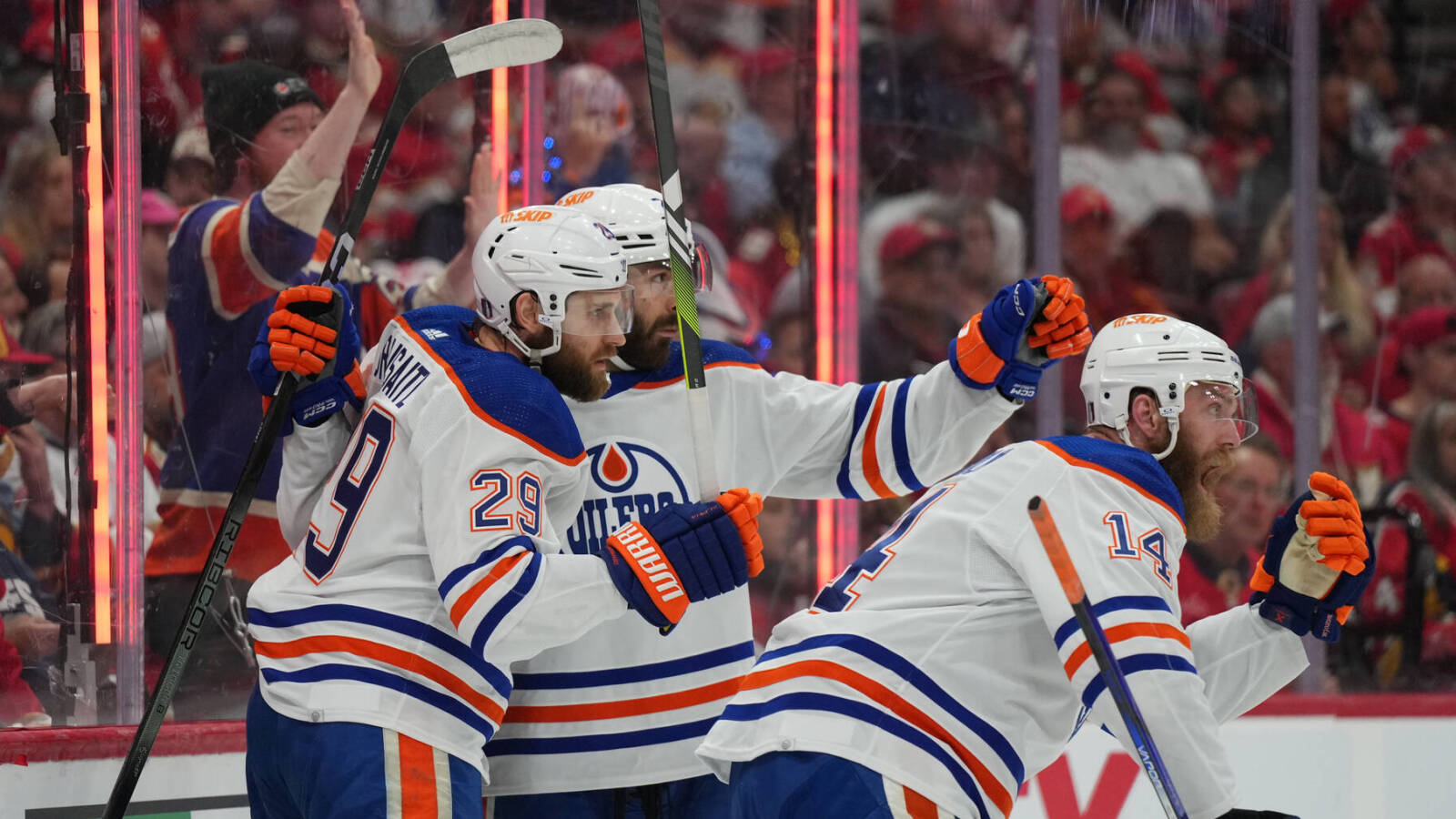 Watch Oilers get one past Sergei Bobrovsky for first goal in 2024
