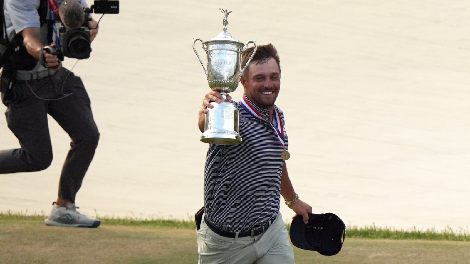 https://www.yardbarker.com/media/7/2/7291ff5bfc353abc53268978d4192d69a061f9fa/thumb_16x9/last-30-open-golf-champions-quiz.jpg?v=1