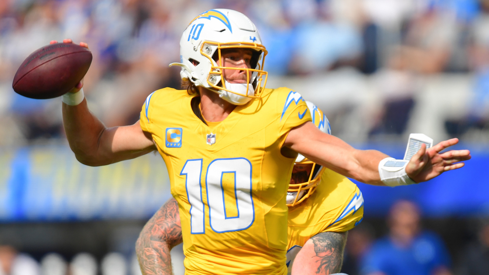 https://www.yardbarker.com/media/7/2/72b7b19b1aa2ea248e1a170614a36159dbfd4d1c/thumb_16x9/active-3-passing-td-game-leaders-quiz.jpg?v=1