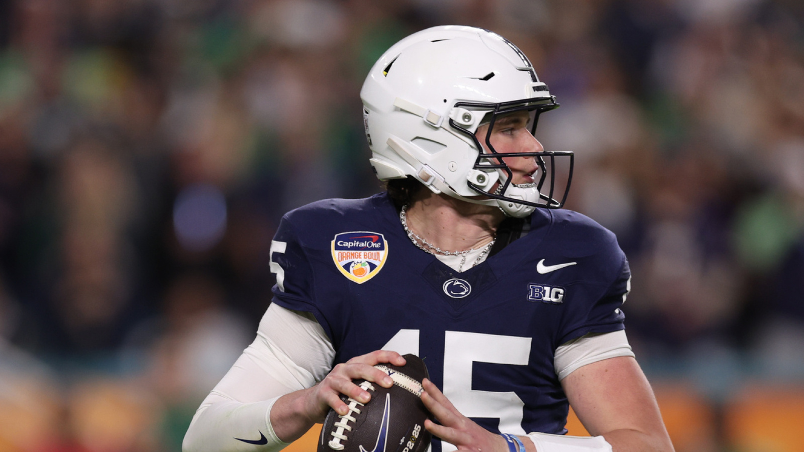 https://www.yardbarker.com/media/7/3/7348b6a0a81d96cc346559fefb3e90b2b43304f9/thumb_16x9/penn-state-gets-massive-vote-confidence-early-cfb.jpg?v=1