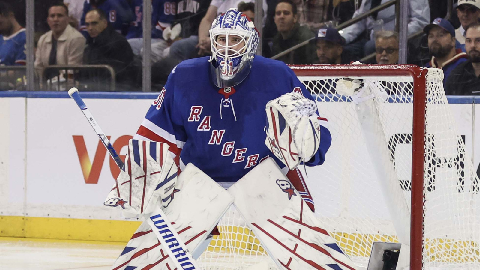 Rangers’ Igor Shesterkin Leaves Game Hobbling, Injury Status Unclear