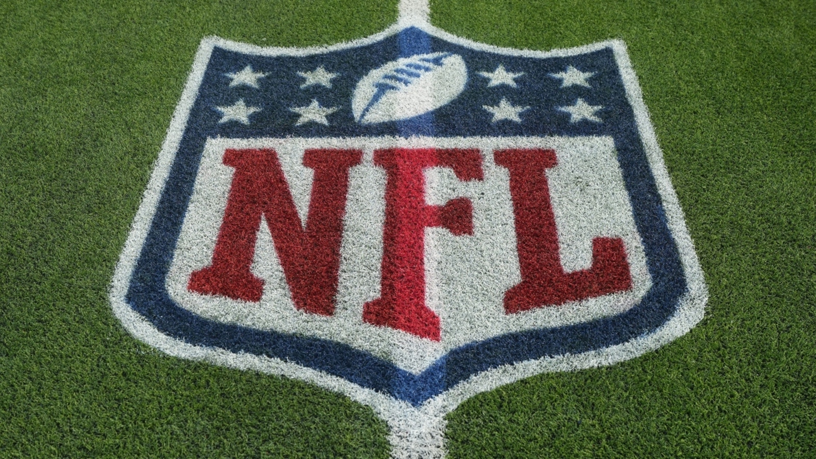 Lights go out on CBS halftime show during Chiefs-Ravens game | Yardbarker
