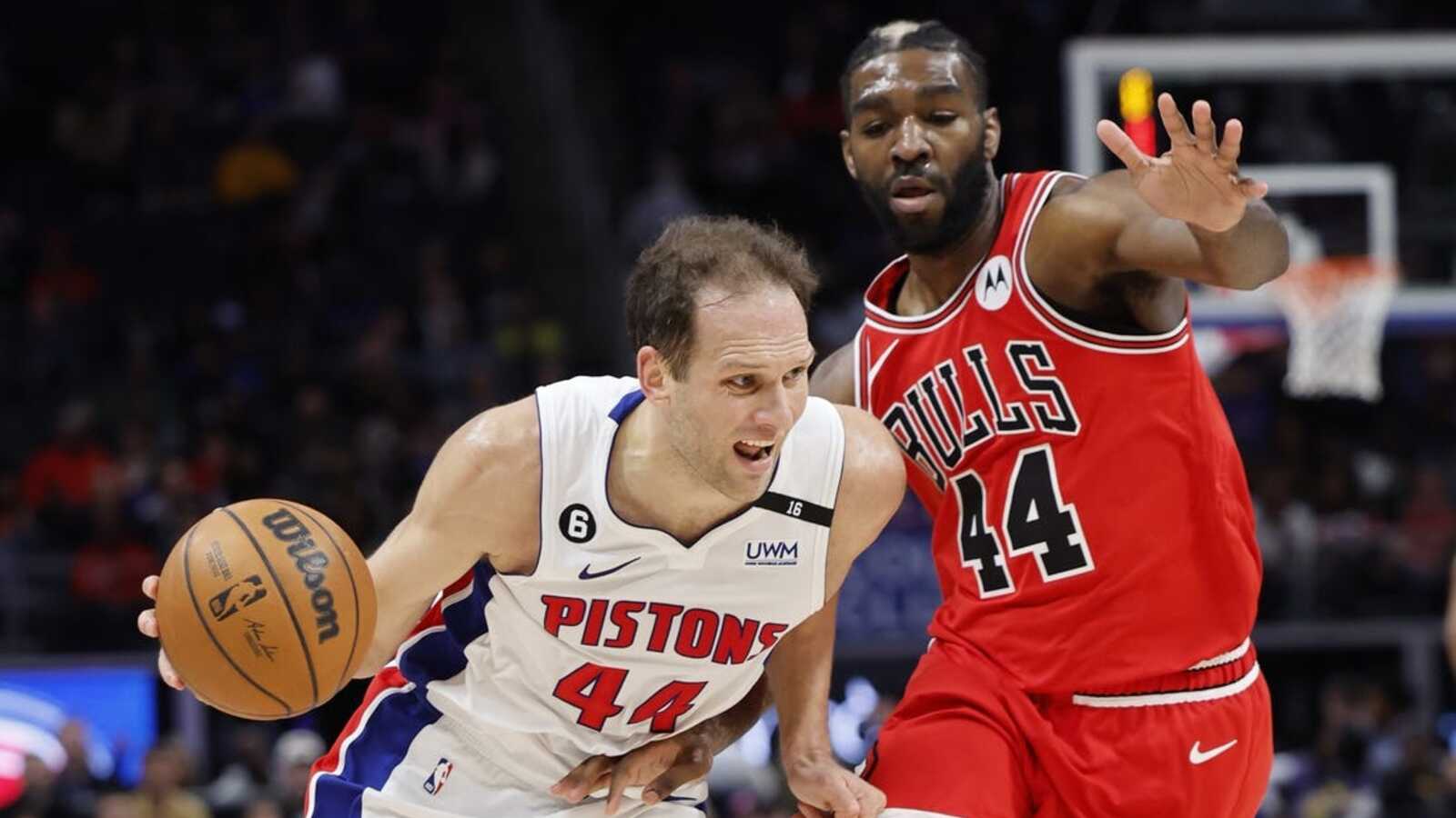 Zach LaVine scores 41 as Bulls sneak by Pistons Yardbarker