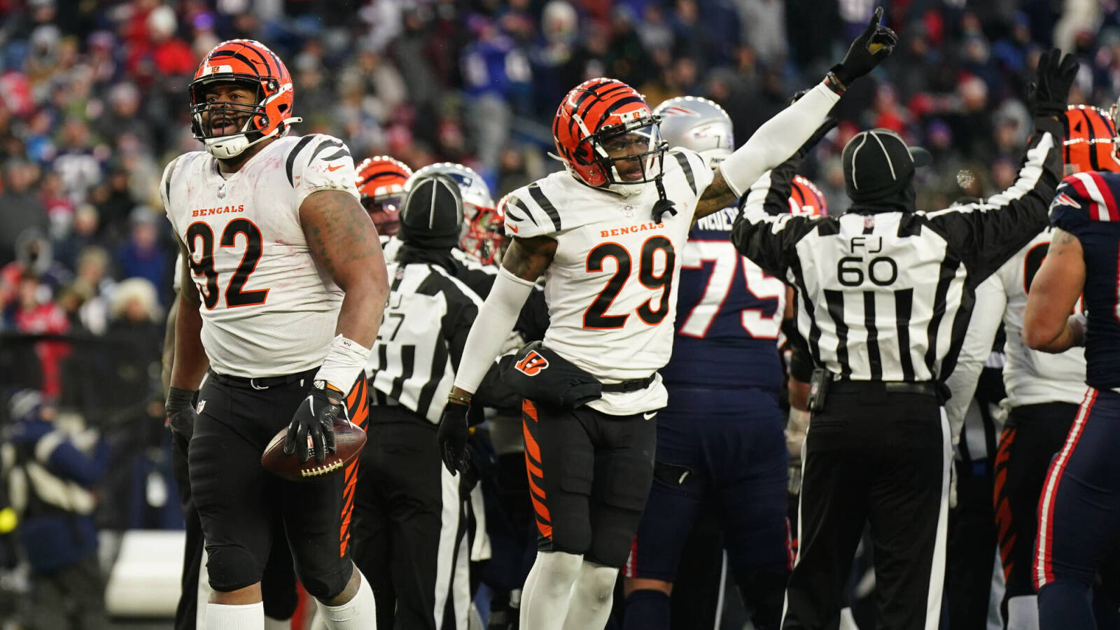 Bengals make emergency plane landing due to engine problem - Vimarsana News