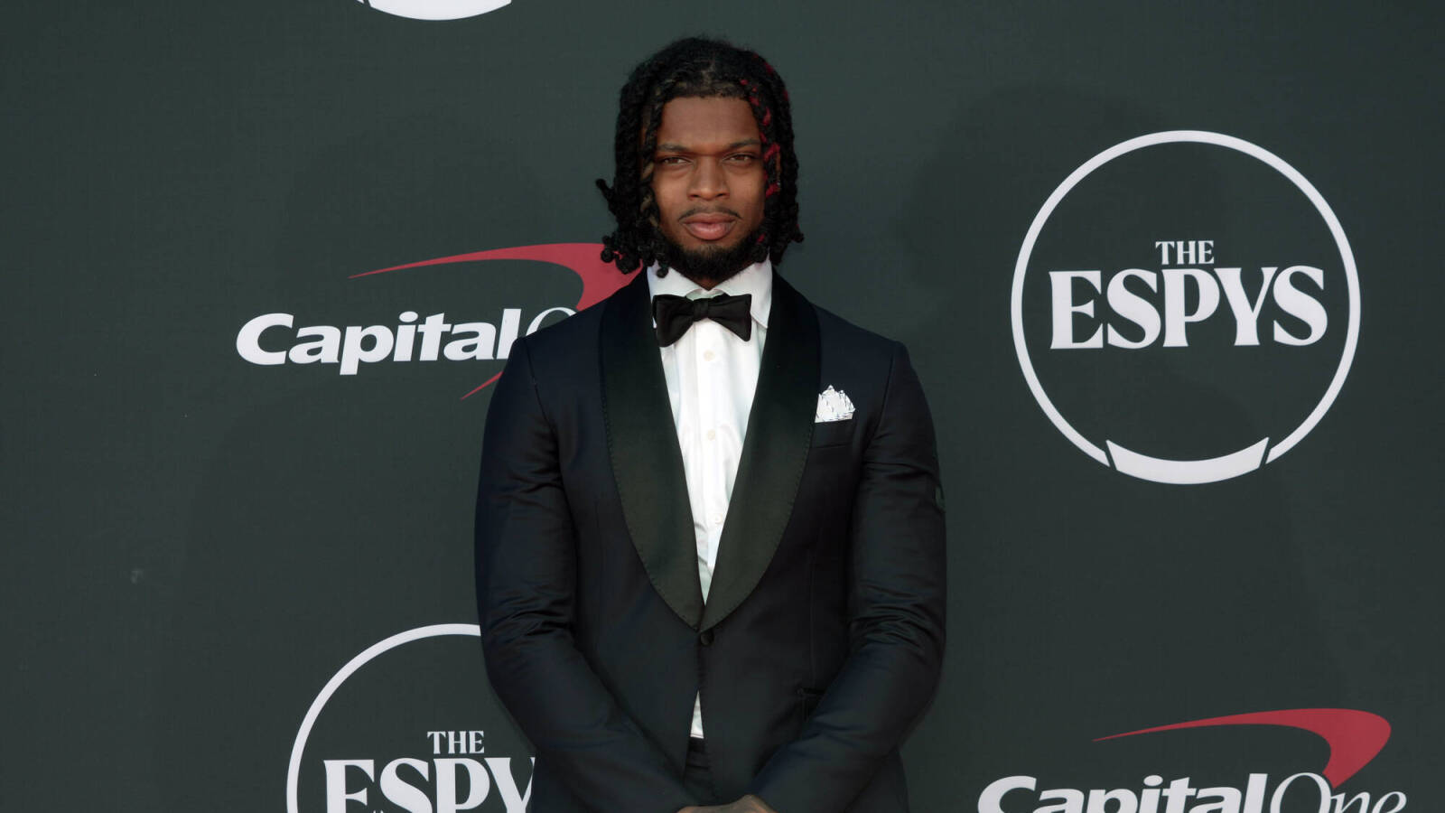 Watch Damar Hamlin, Bills have emotional ESPYs moment Yardbarker