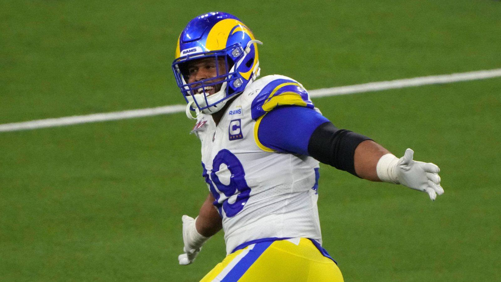 Aaron Donald's Potential Return to the Rams Grows Amid NFL Season Buzz