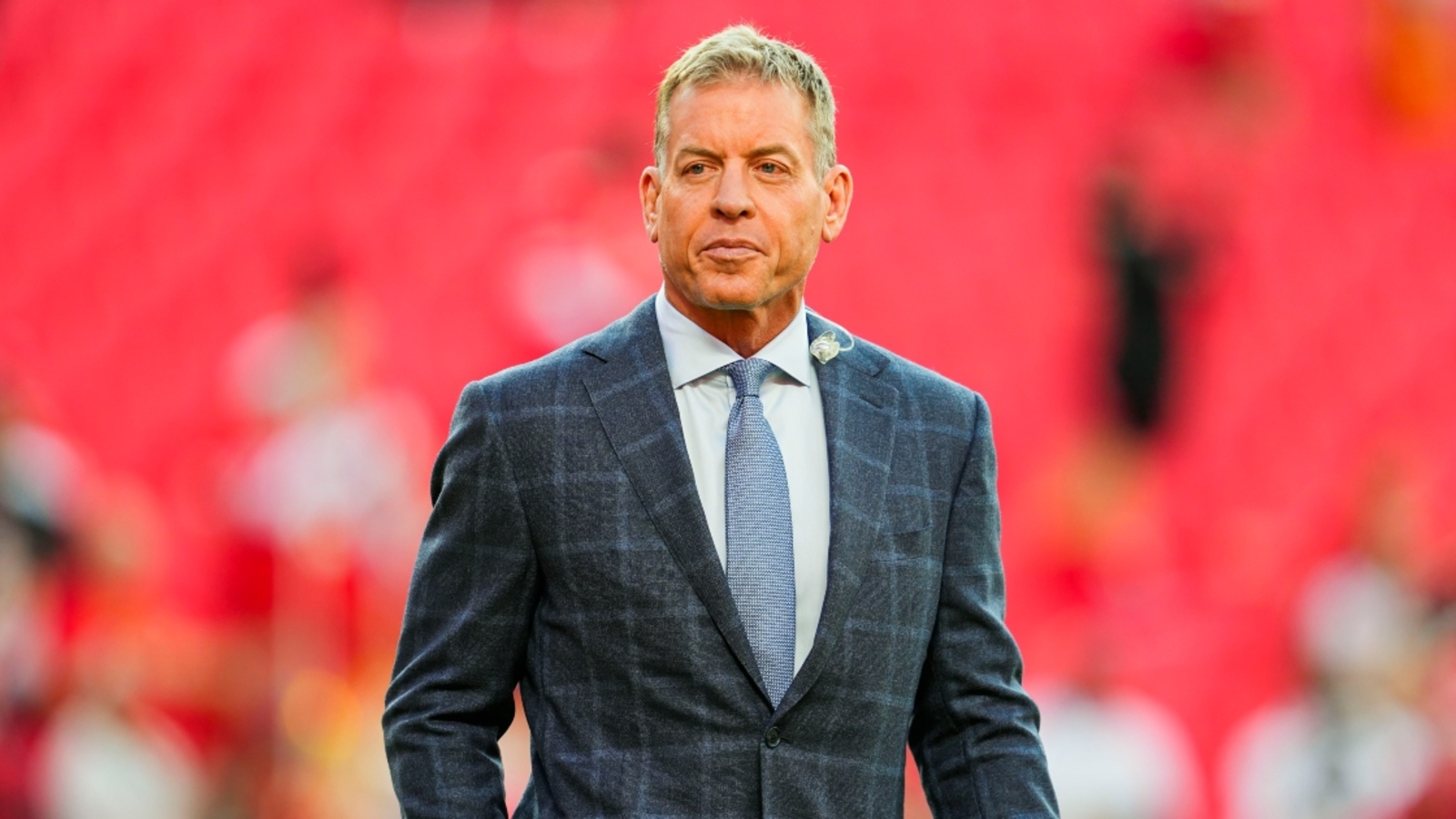 https://www.yardbarker.com/media/7/5/7572d527d50dc80de74588f2260cc75aa39932cf/thumb_16x9/Troy-Aikman.jpg
