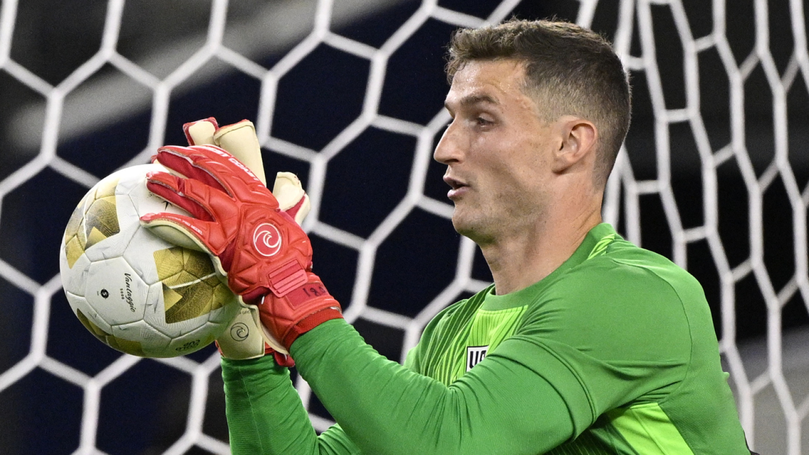 https://www.yardbarker.com/media/7/5/75bcd0953da6e3352f3399fe597500881b8a13be/thumb_16x9/usmnt-goaltender-matthew-freese-makes-save.jpg?v=1