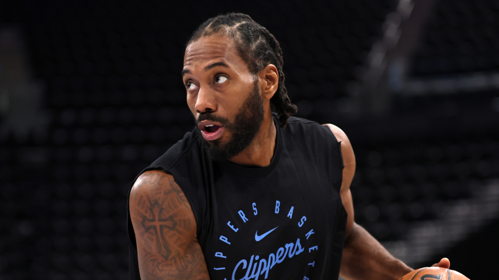 https://www.yardbarker.com/media/7/6/76427006491e736656afaff319e9e5f82687d0ca/thumb_16x9/clippers-lack-leadership-starts-kawhi-leonard.jpg?v=1
