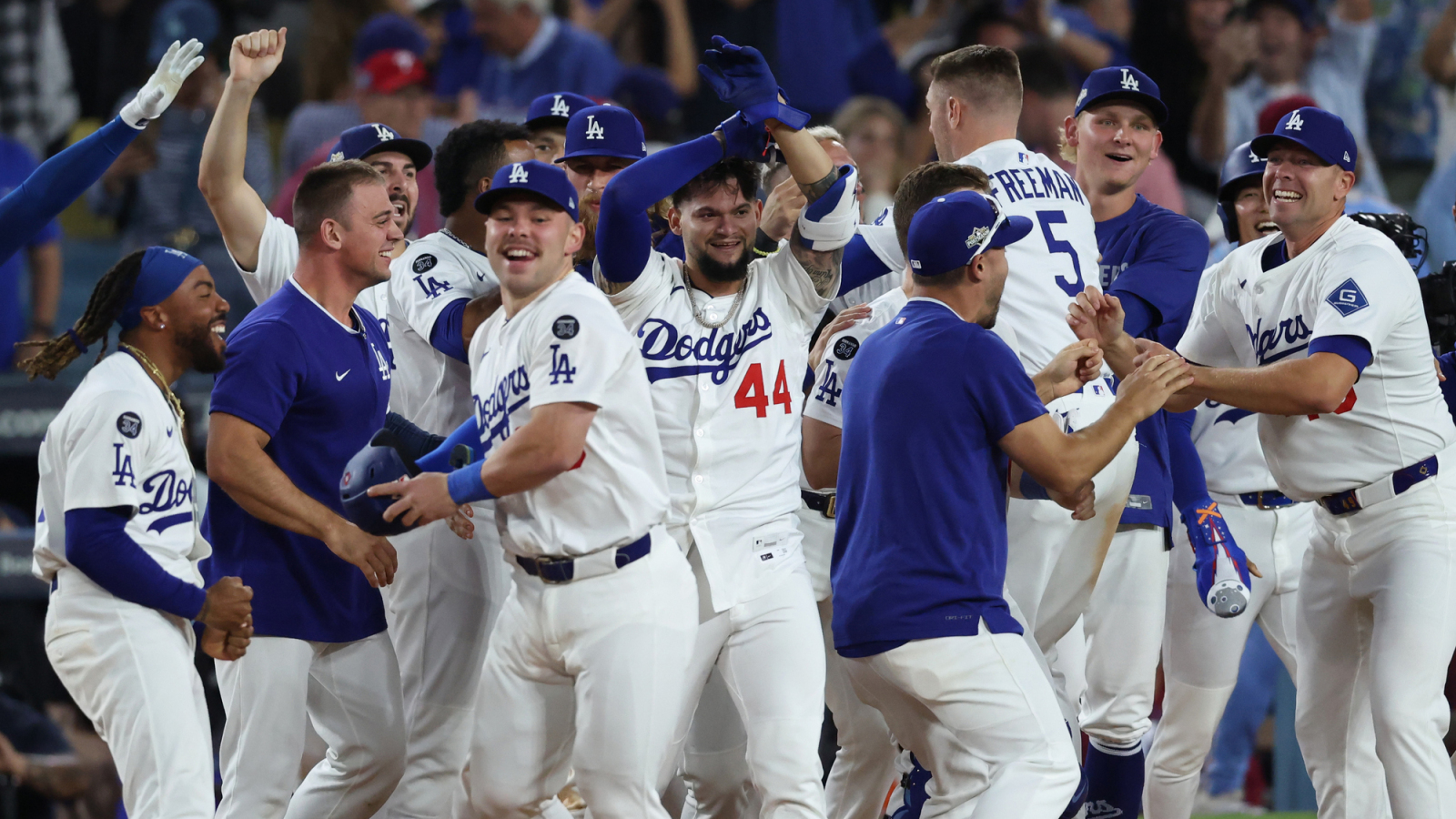 https://www.yardbarker.com/media/7/6/76a8bbd77a163422f50e143d659aa9fe87ab98b1/thumb_16x9/mlb-playoff-takeaways-dodgers-advance-nlcs-cubs.jpg?v=1