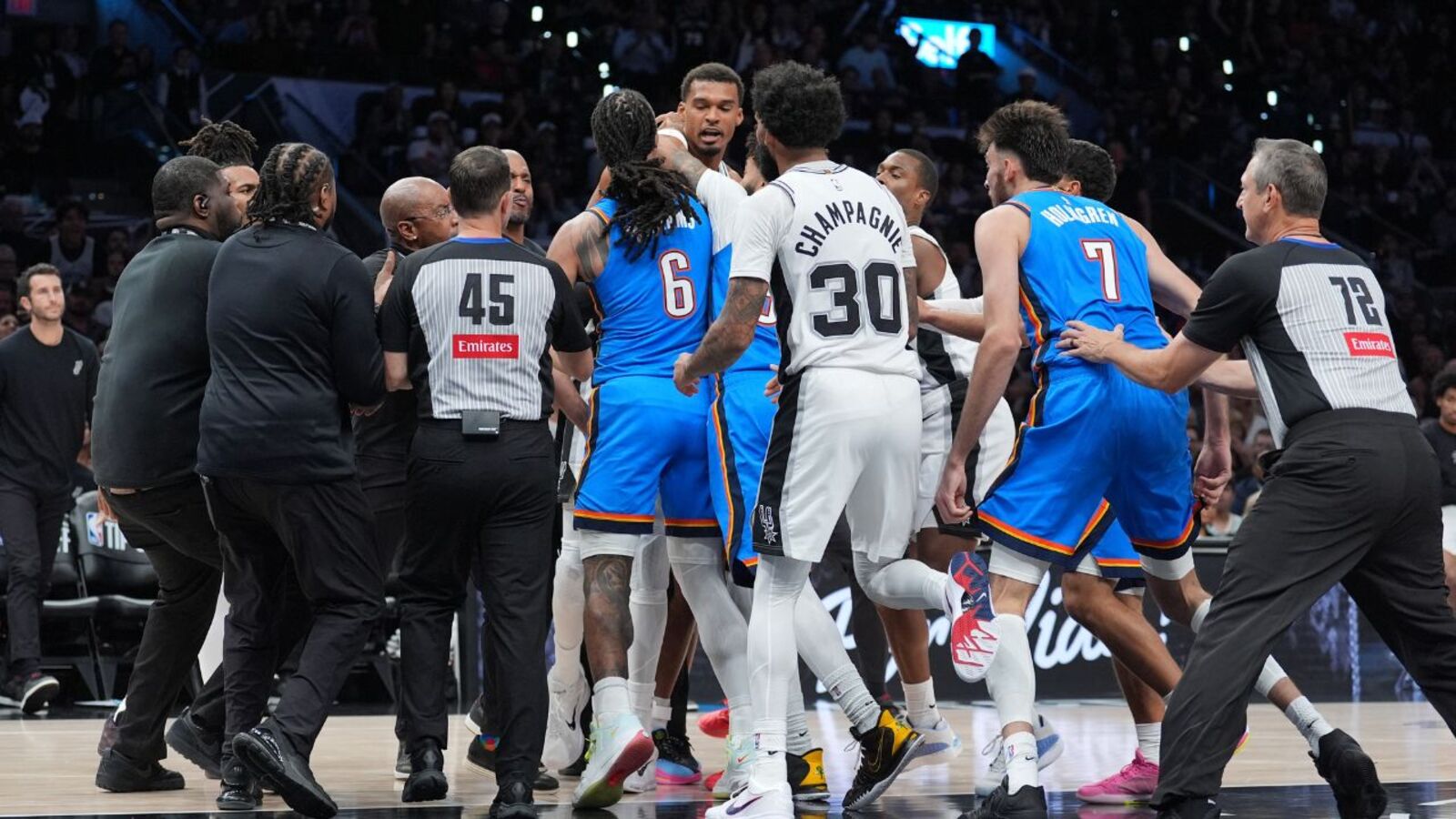 De’Aaron Fox Says Chet Holmgren Overreacted To Foul Before Spurs-Thunder Brawl: ‘I Didn’t Throw Him That Hard’