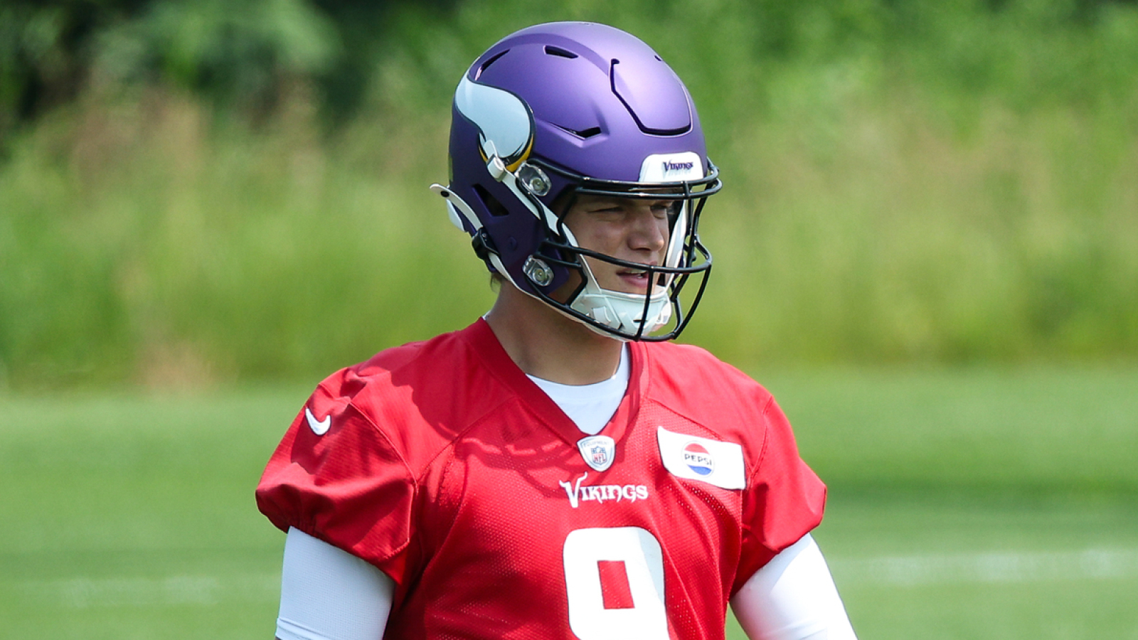 https://www.yardbarker.com/media/7/7/775c5cbeacd6143dd4eb5251309116cdc23f538b/thumb_16x9/jefferson-sends-message-fans-expectations-mccarthy.jpg?v=1