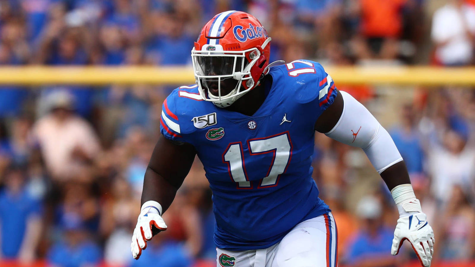 Florida's Zachary Carter commits to play despite coronavirus concerns