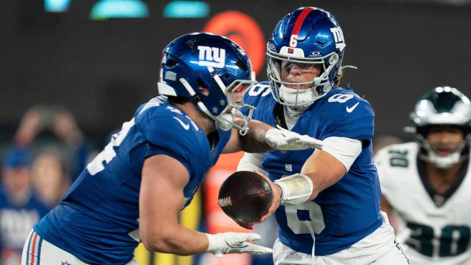 https://www.yardbarker.com/media/7/7/77a3c7e00cbb084baf1736e2680b7bb09a158613/thumb_16x9/rookies-jaxson-dart-cam-skattebo-giants-hope.jpg?v=1