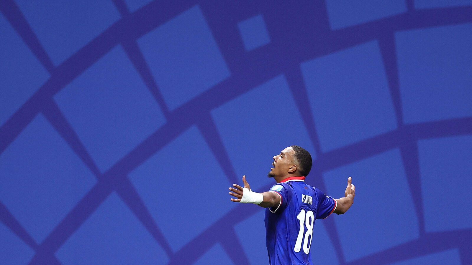 Sunderland Forward Is Gathering Interest From Ipswich Town: Should Le Bris Cash In On Him?