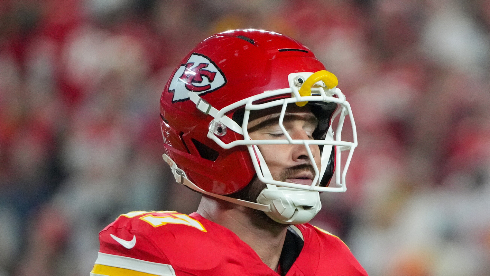 Chiefs' Travis Kelce commits a rough blunder during 'MNF' | Yardbarker