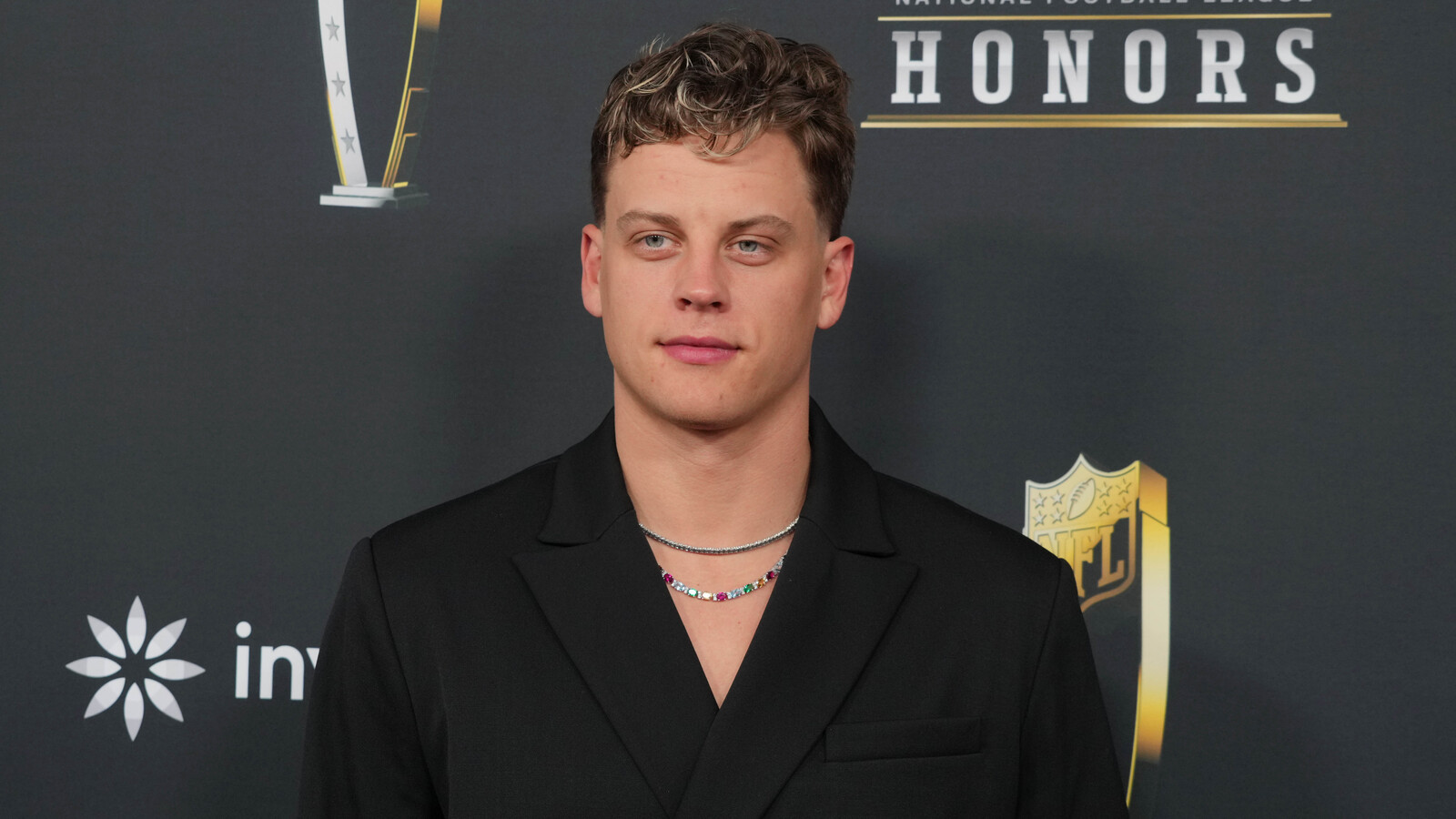 Bengals QB Joe Burrow keeps it simple while making first-ever Met Gala ...