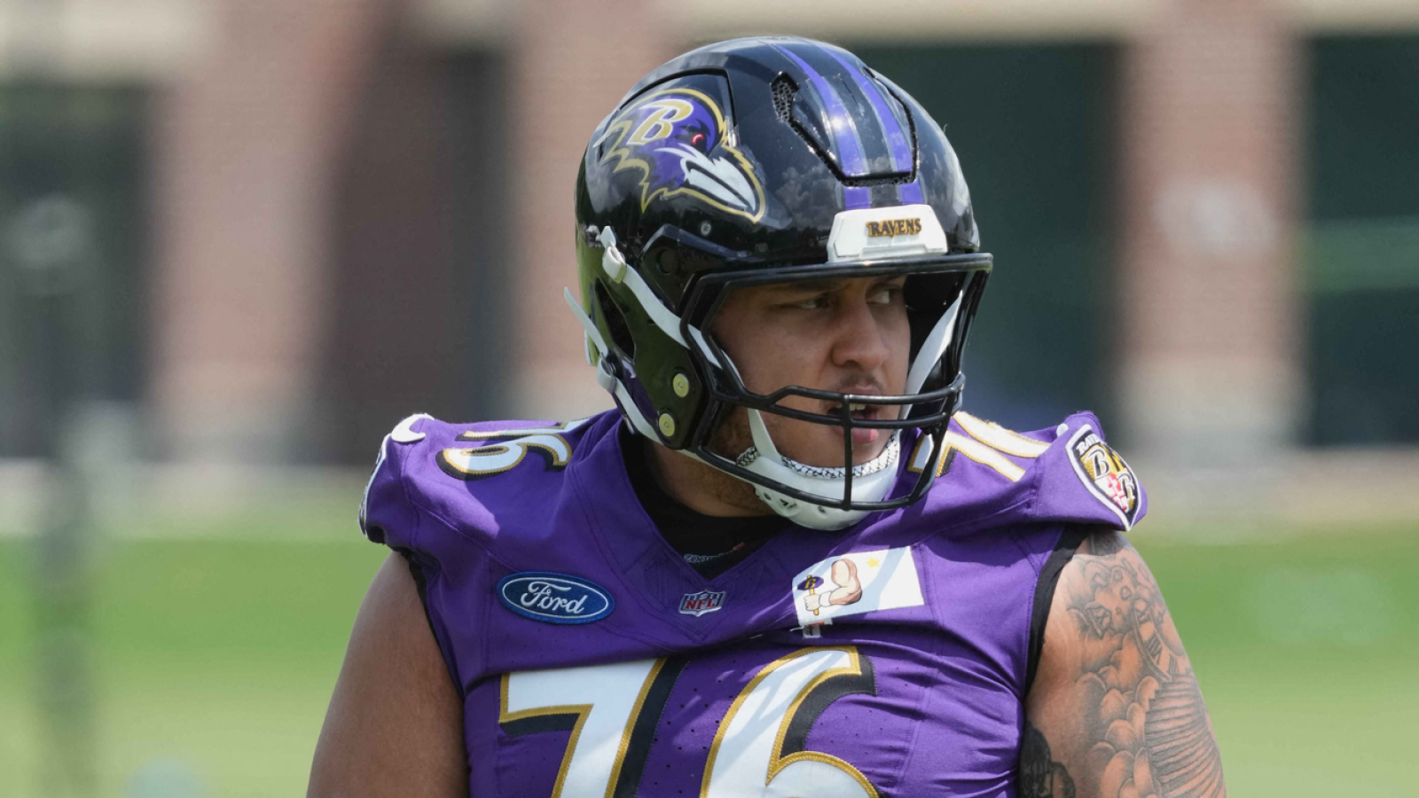 New England Patriots Sign Former Alabama Offensive Lineman Darrian Dalcourt