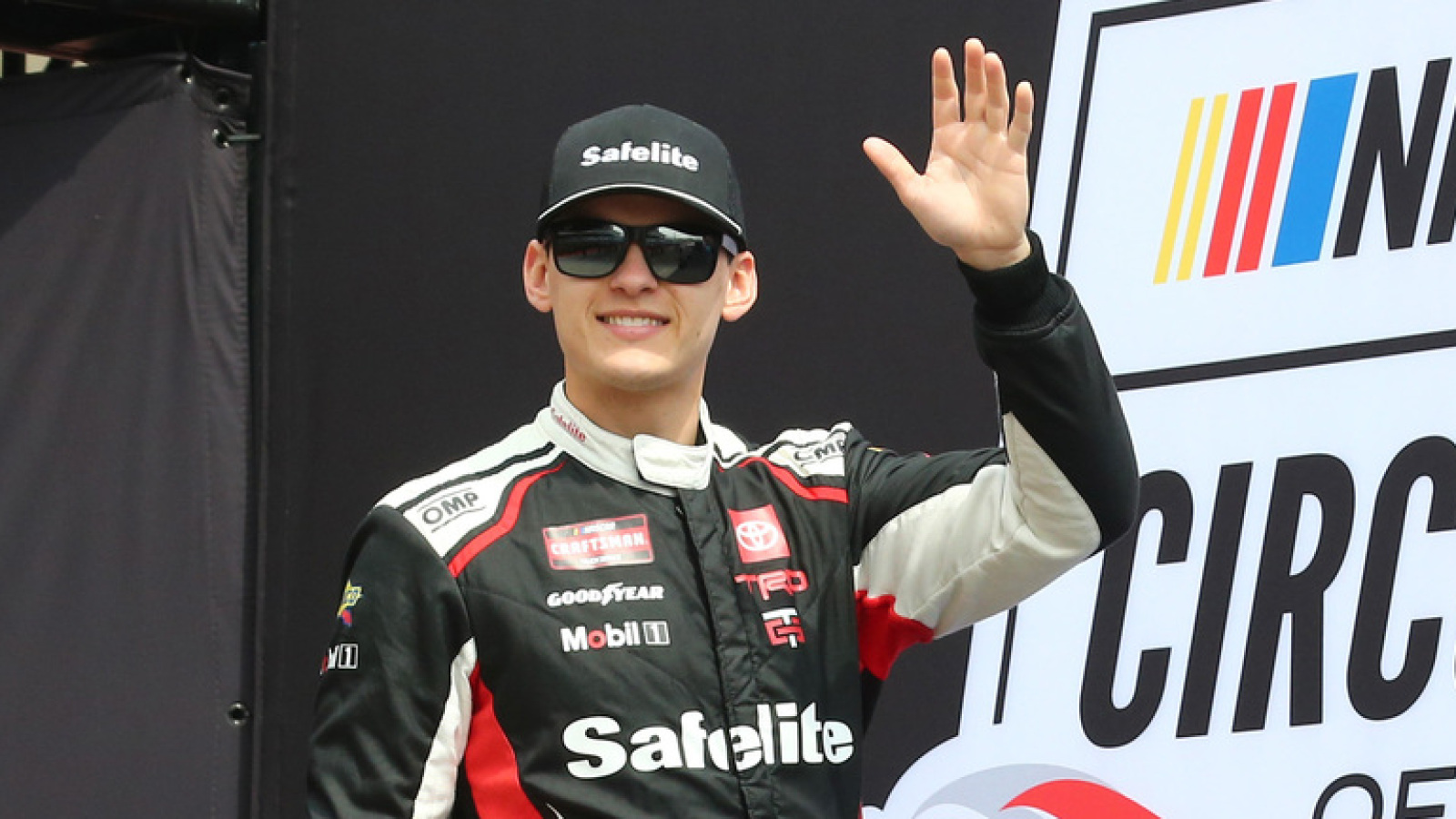 Corey Heim rallies for wild final-lap Truck Series victory at Kansas; Playoff’s Round of 8 field set Corey Heim rallies for wild final-lap Truck Series victory at Kansas; Playoff’s Round of 8 field set