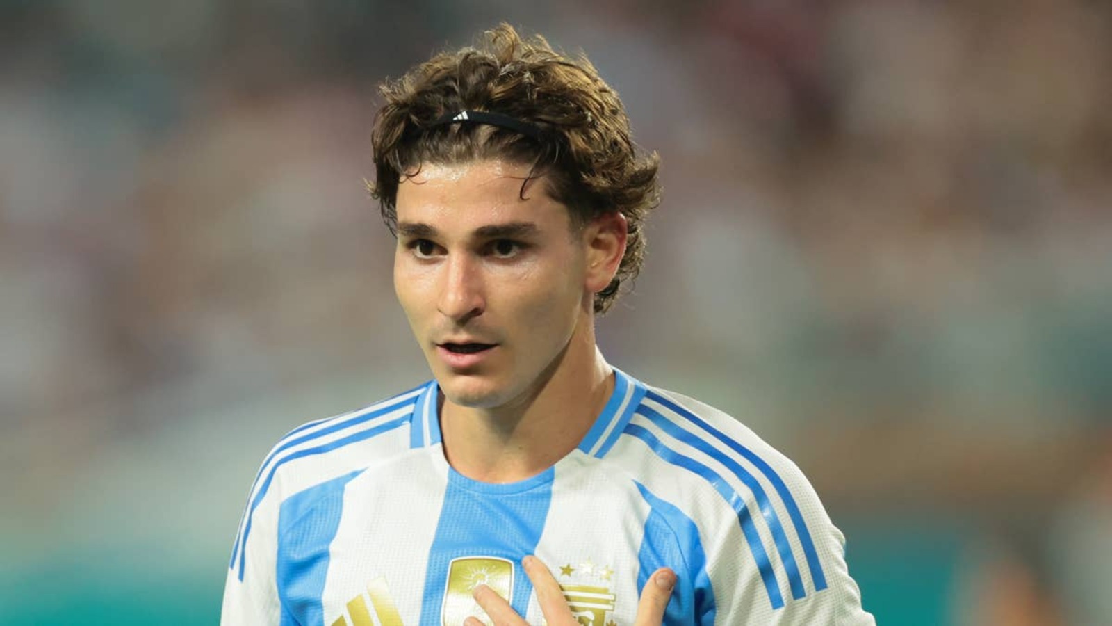 Argentina’s Julian Alvarez Dealt Bad News Before Algeria Game