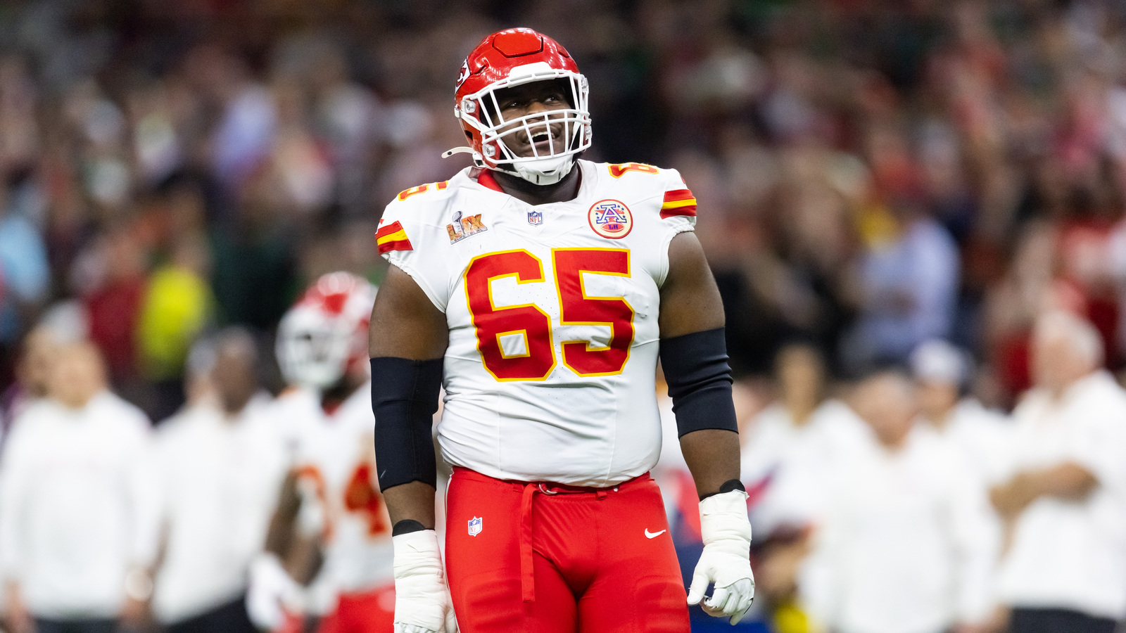 https://www.yardbarker.com/media/7/9/79017107e9c801b1b1deefa3cb0df070d67fd39d/thumb_16x9/chiefs-sign-star-offensive-lineman-94-million-deal.jpg