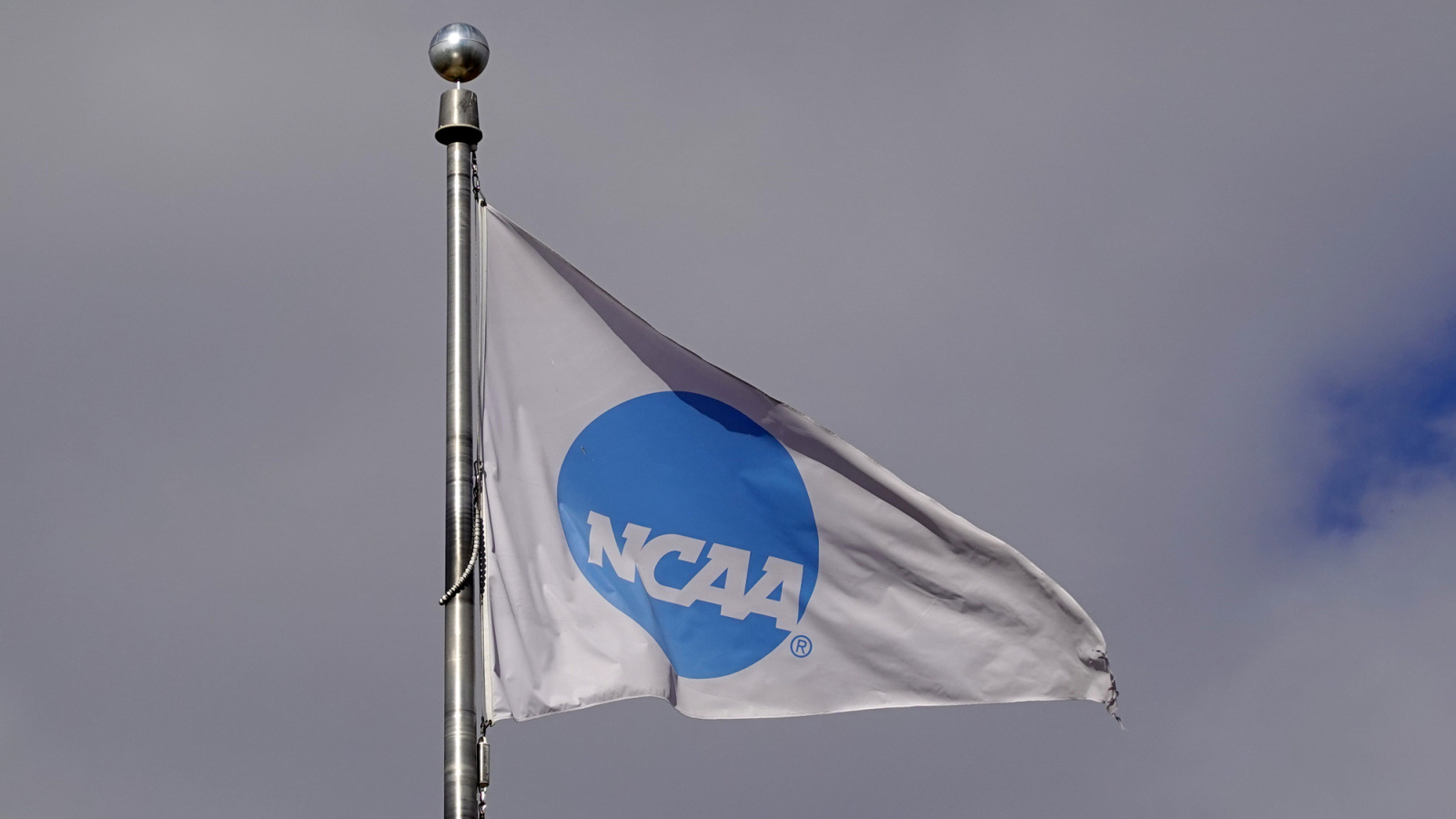 https://www.yardbarker.com/media/7/9/790668a2f6b0098fa552c8413edf38d1d76a4292/thumb_16x9/updated-protect-college-sports-act-would-change.jpg?v=1