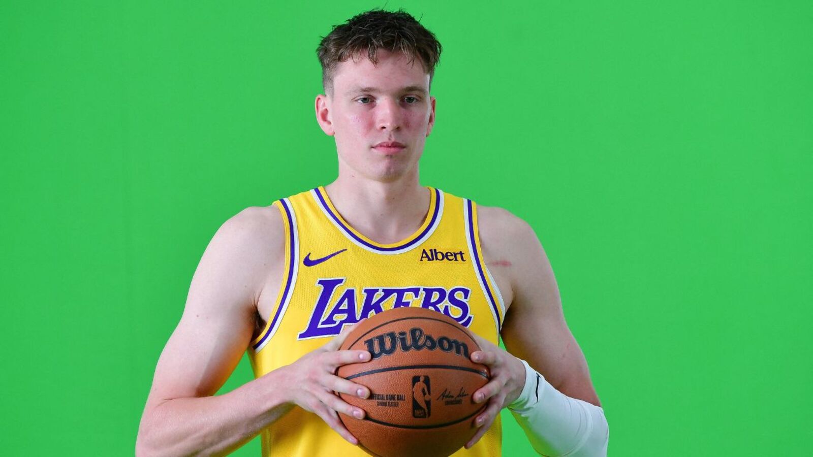 Lakers Fans Sound Off On Dalton Knecht’s Potential Exit Rumors: ‘Needs A New Situation’